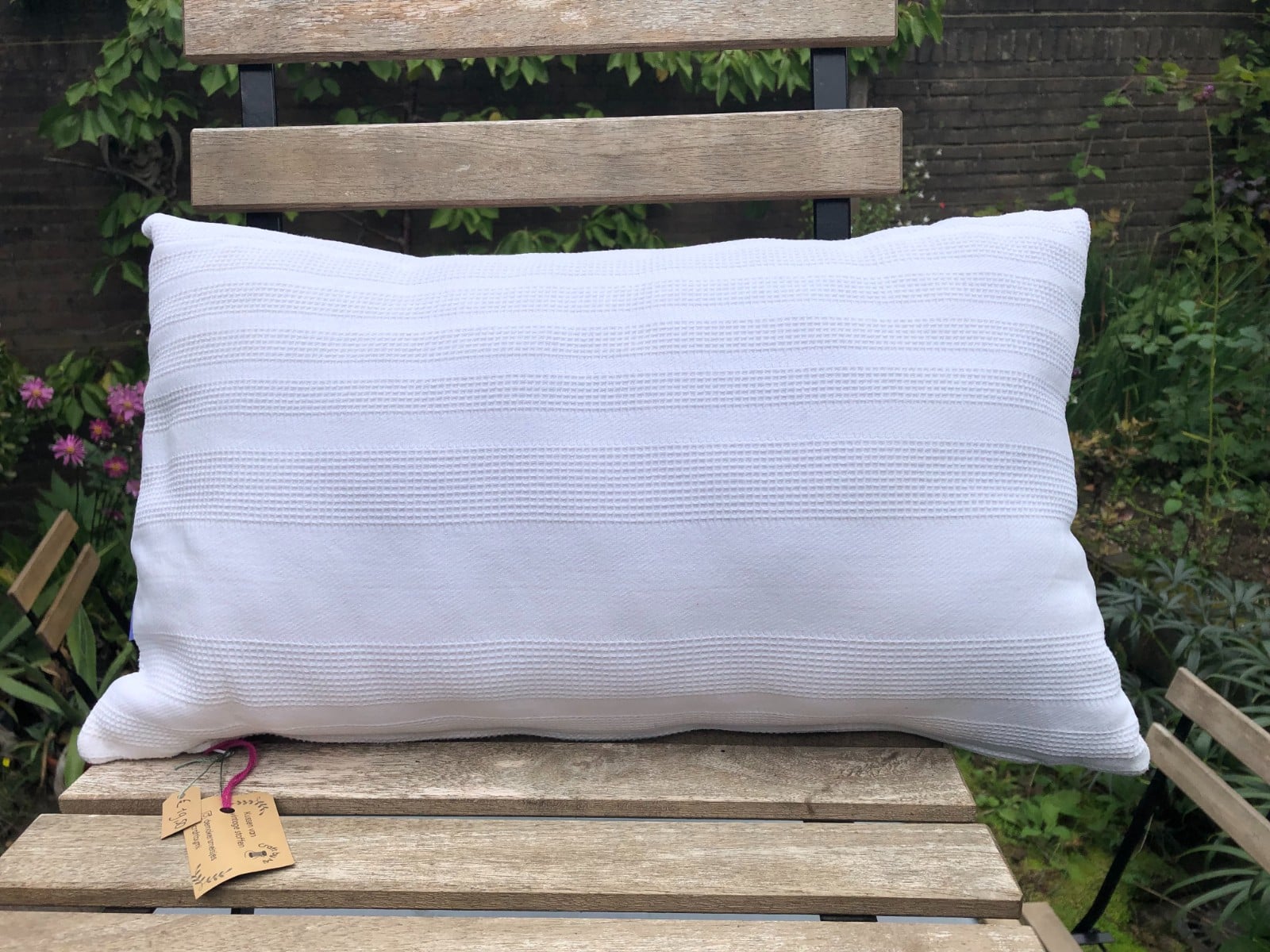 Kussen, sierkussen 30x50 cm van vintage stoffen, randjes en bandjes - 105870 Kussen, sierkussen 30x50 cm van vintage stoffen, randjes en bandjes