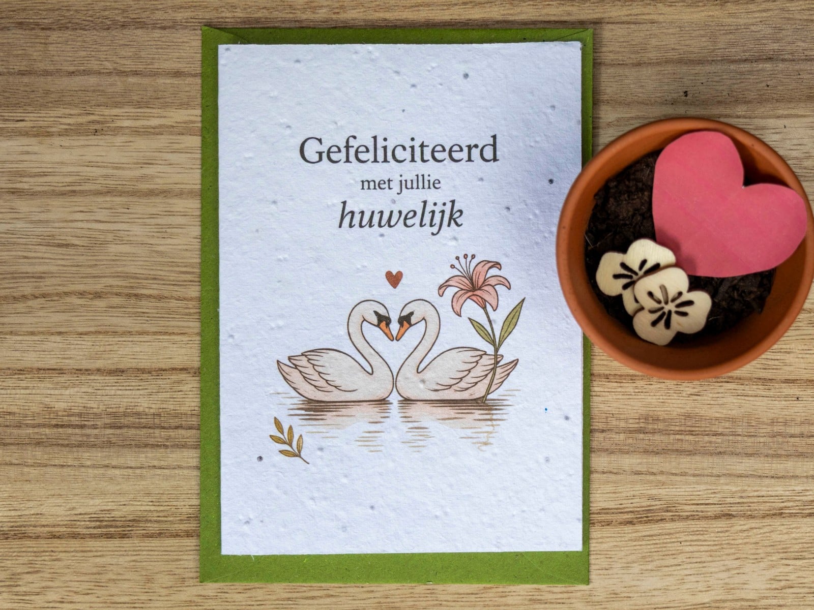 Wenskaart van bloeipapier - Huwelijk met zwanen - 104454 Wenskaart van bloeipapier - Huwelijk met zwanen