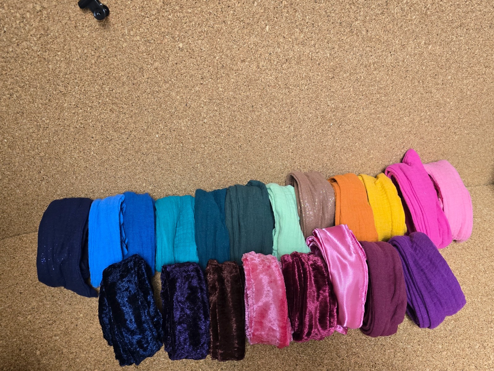 Haarband mousseline met draad | fuchsia | roze | handgemaakt | vormbaar | meerdere draagwijzen