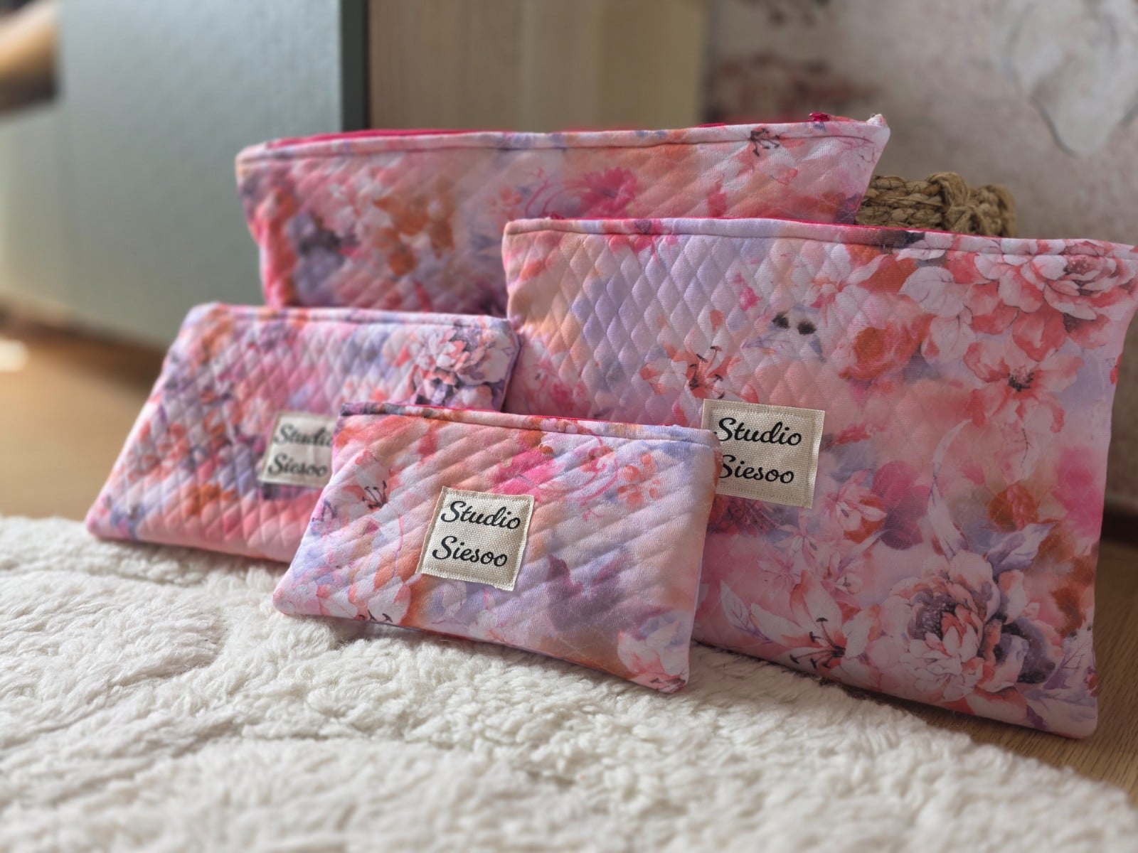 Pink Petal Pouch – Gewatteerde Etui