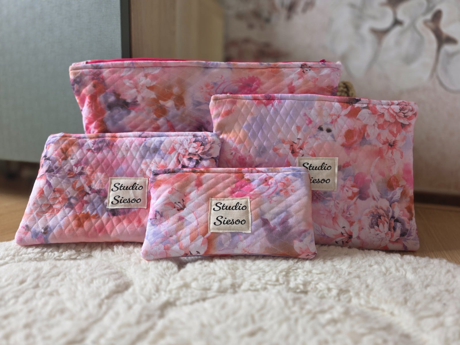 Pink Petal Pouch – Gewatteerde Etui