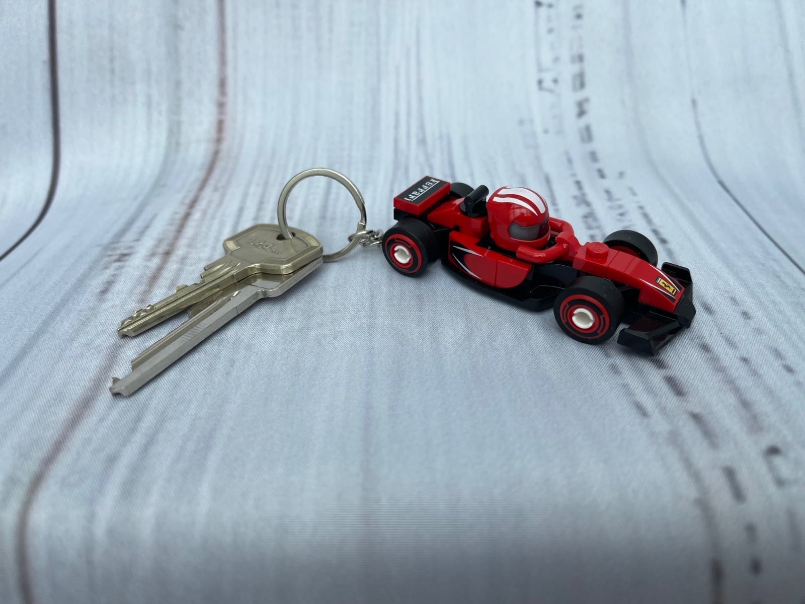 🏎️ Jouw sleutels altijd in Pole Position! 🏎️ - 138352 🏎️ Jouw sleutels altijd op Pole Position! 🏎️