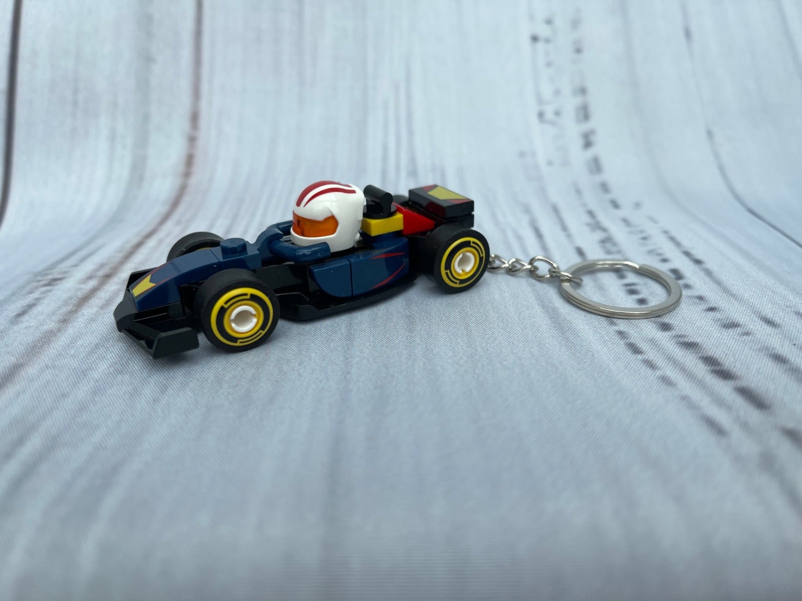 🏎️ Jouw sleutels altijd in Pole Position! 🏎️ - 138355 🏎️ Jouw sleutels altijd op Pole Position! 🏎️