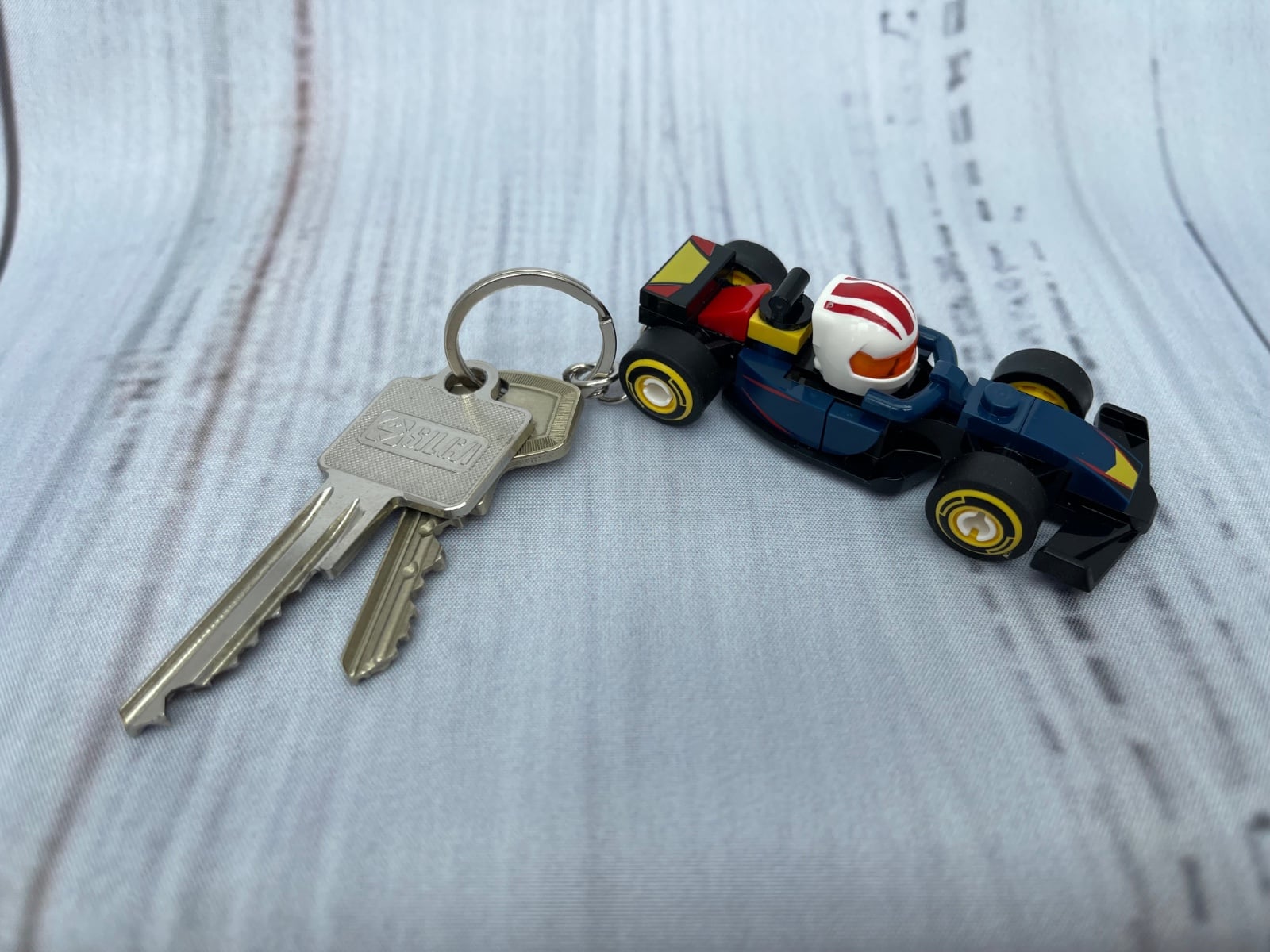 🏎️ Jouw sleutels altijd in Pole Position! 🏎️ - 138356 🏎️ Jouw sleutels altijd op Pole Position! 🏎️