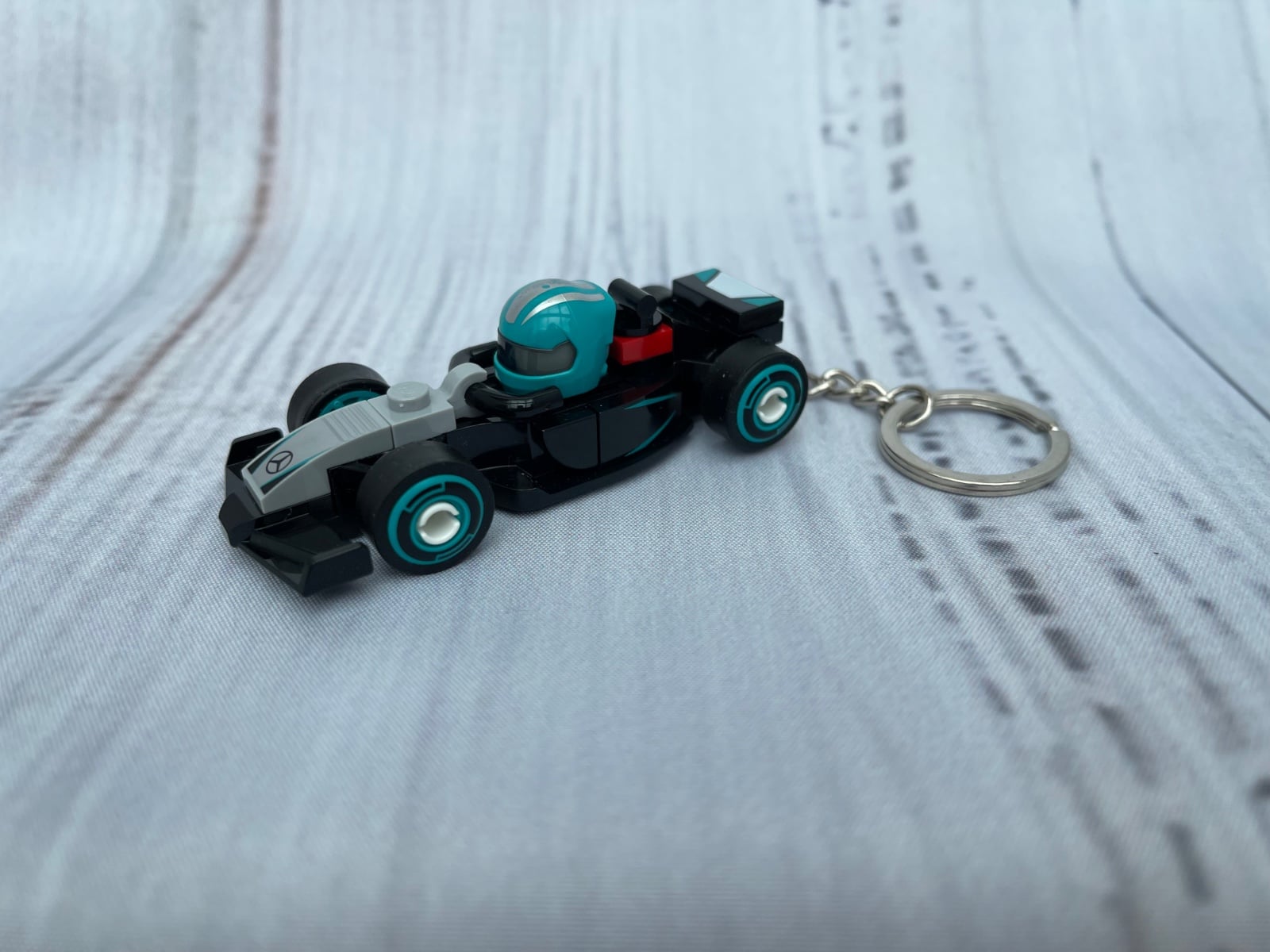 🏎️ Jouw sleutels altijd in Pole Position! 🏎️ - 138357 🏎️ Jouw sleutels altijd op Pole Position! 🏎️