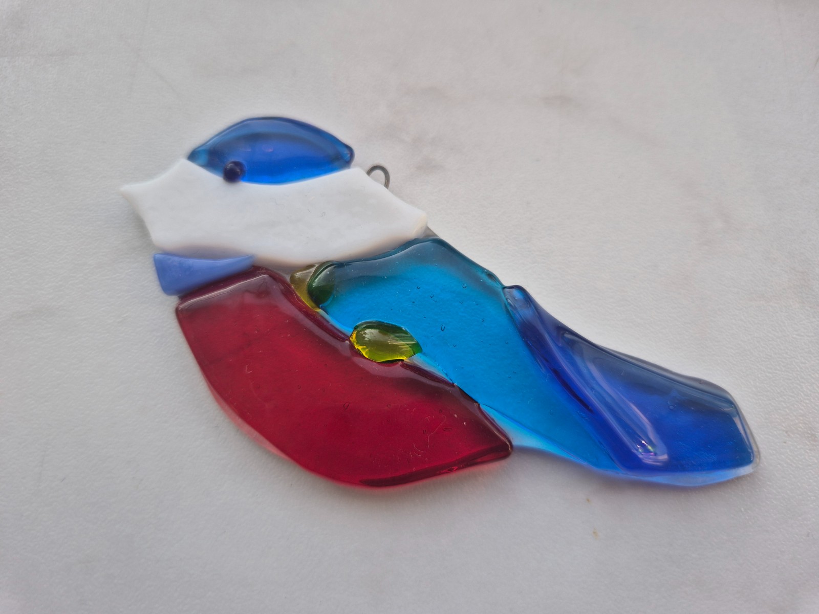 Glasfusing vogel (koolmees)  hanger – handgemaakte glazen suncatcher voor raam of tuin – 11 x 6 cm