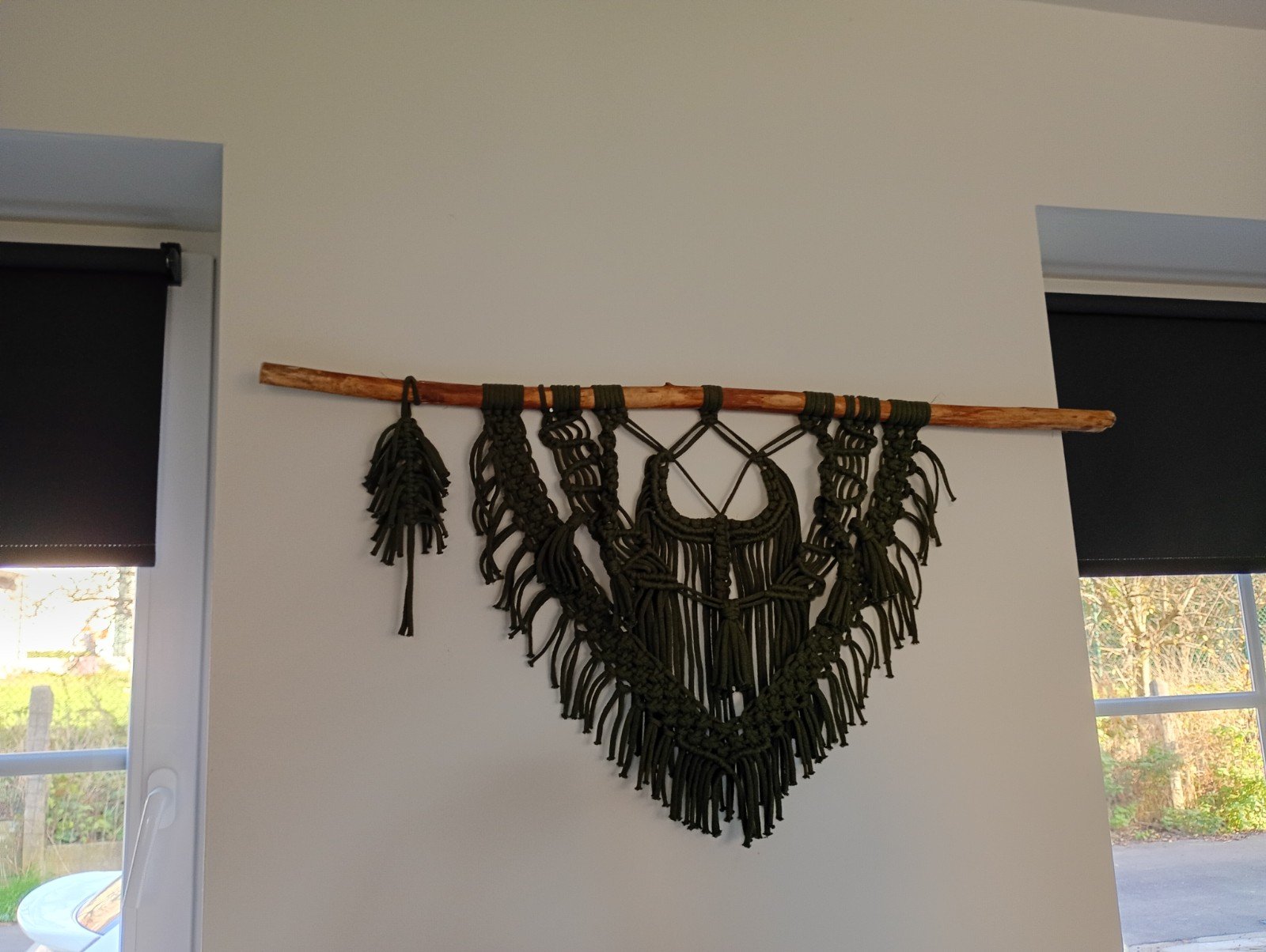 Wanddecoratie, macramé, kaki