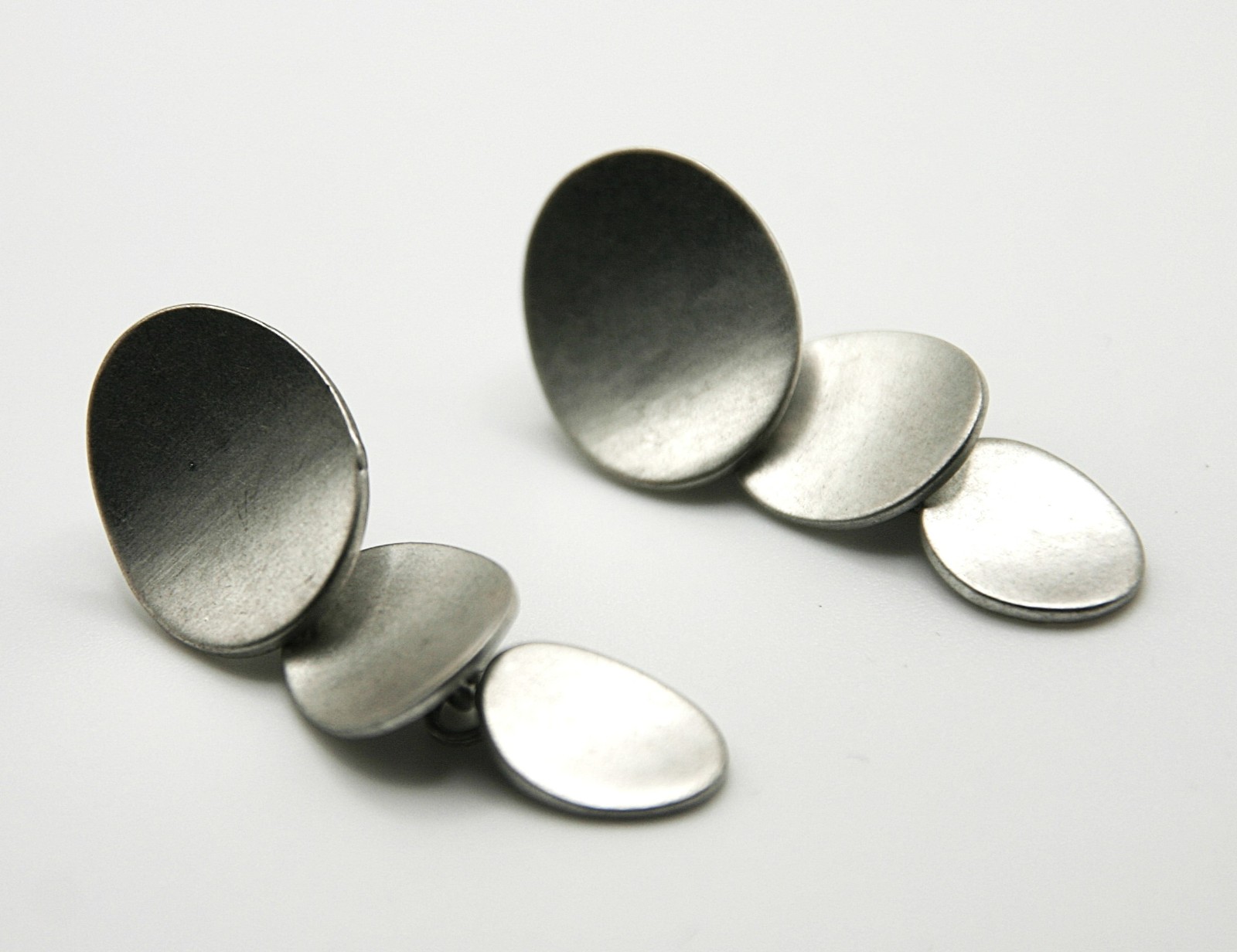 Triple Oval Disc : Zilveren knoop oorbellen