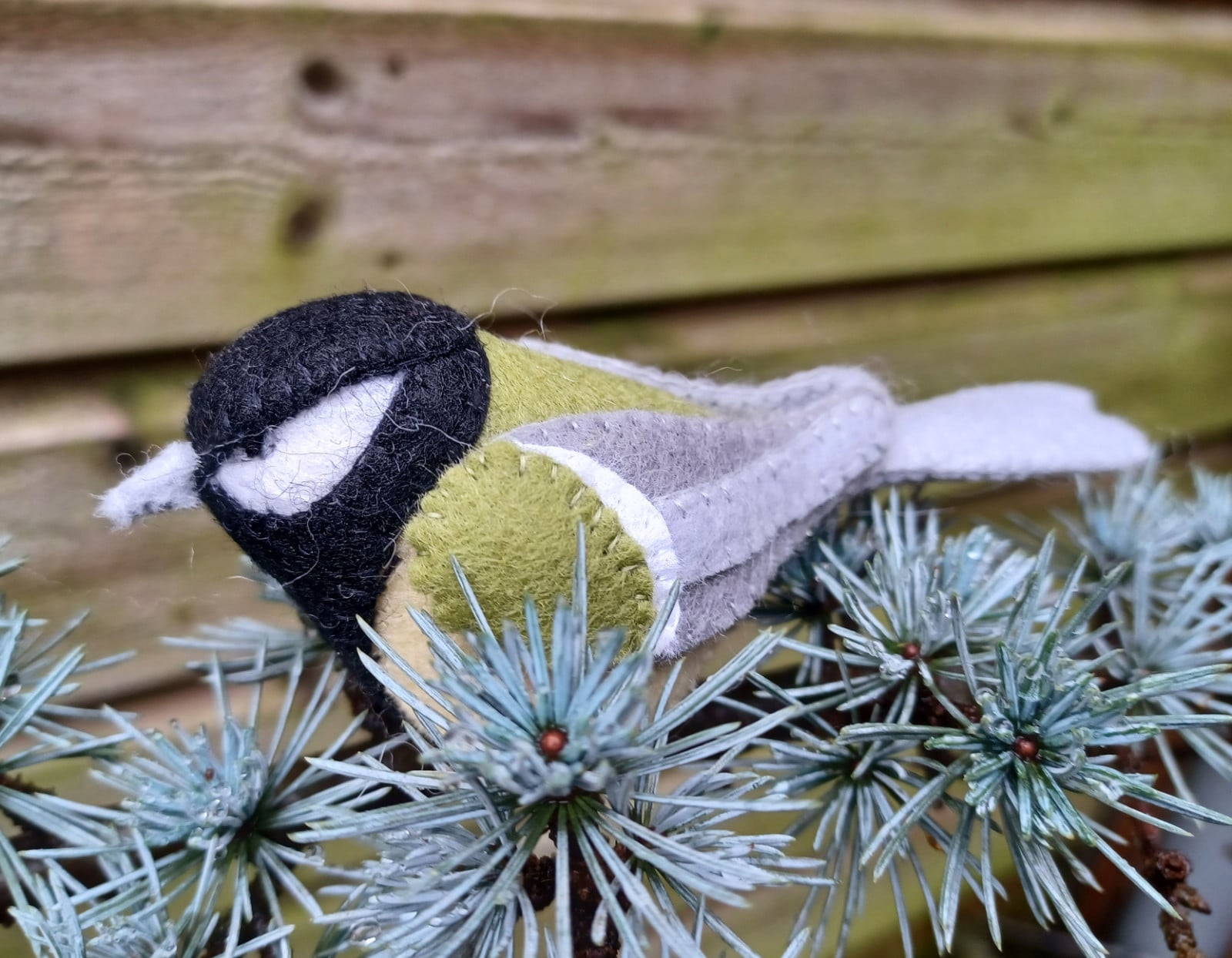 Handwerkpakket - Twee Koolmeesjes - 145387 Handwerkpakket - Twee Koolmeesjes