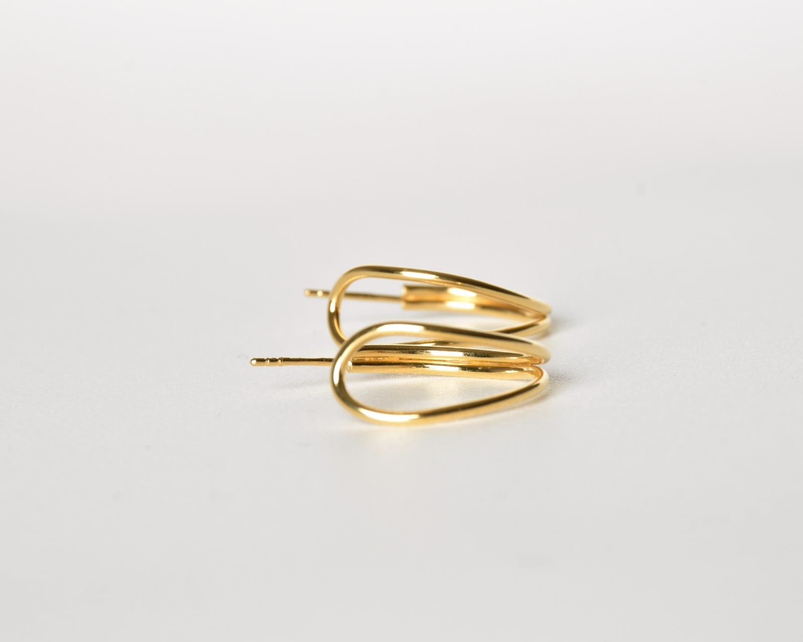 Oorstekers - SWIRL (small) - verguld zilver - 64145.jpeg Oorstekers - SWIRL (small) - verguld zilver