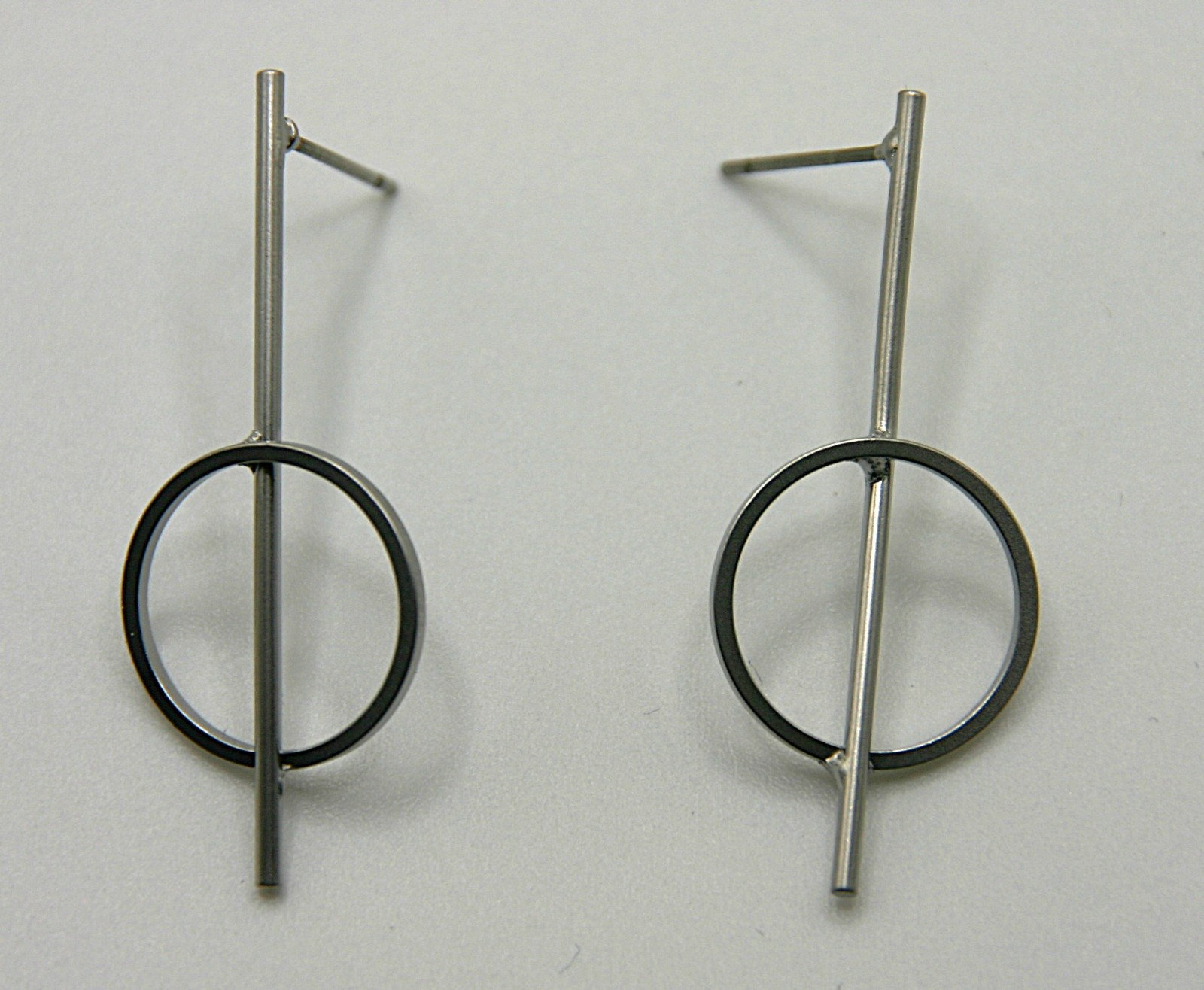 Linear Circle : zilveren knoop oorbellen - 72187 Linear Circle : zilveren knoop oorbellen