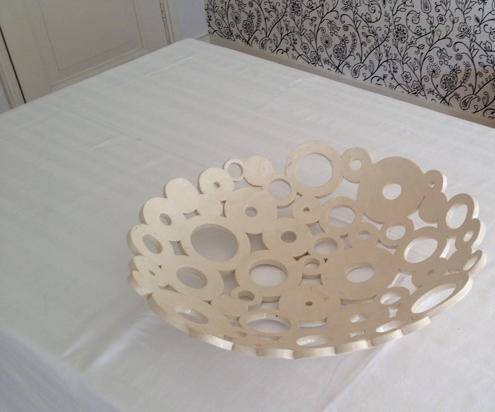 Handgemaakte schaal keramiek, gesigneerd en genummerd(Ø 40 cm) Nicol… - 109105 Handgemaakte schaal keramiek, gesigneerd en genummerd(Ø 40 cm) Nicolaas Maathuis (NIC-O)