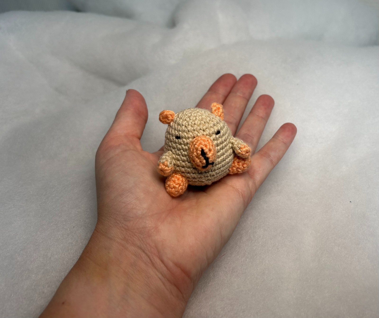 Gehaakte mini-capybara – handgemaakt klein knuffeltje van katoen - 150449 Gehaakte mini-capybara – handgemaakt klein knuffeltje van katoen