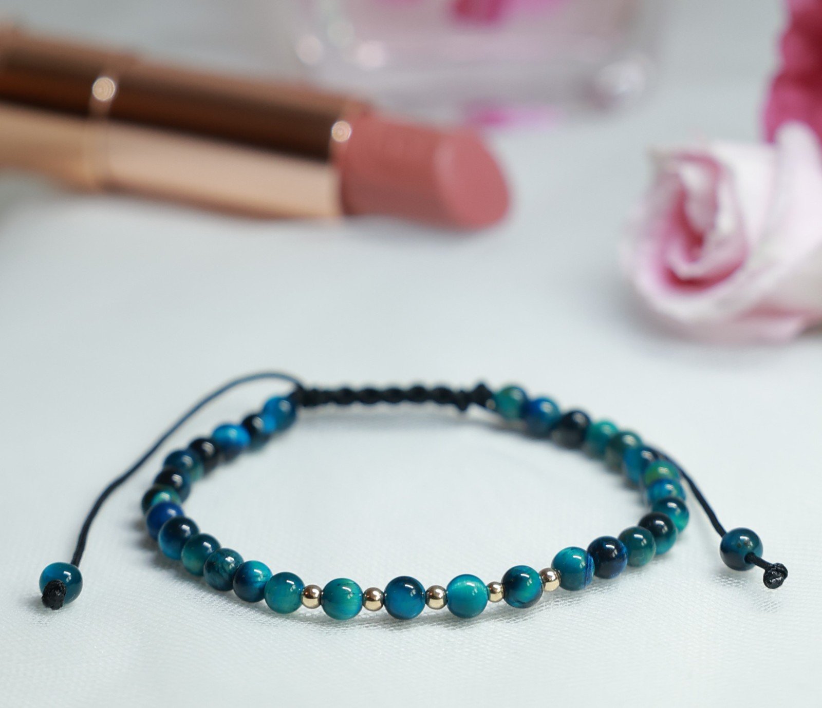 Prachtige armband met Blauwe Tijgeroog en 14 karaat gouden kralen 2,5 mm - 54666.jpeg Armband met Blauwe Tijgeroog en 14 karaat gouden kralen 2,5 mm