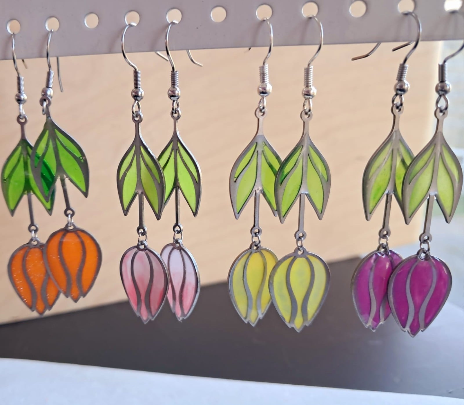 Sierlijke Tulpenoorbellen in vrolijke lentekleuren