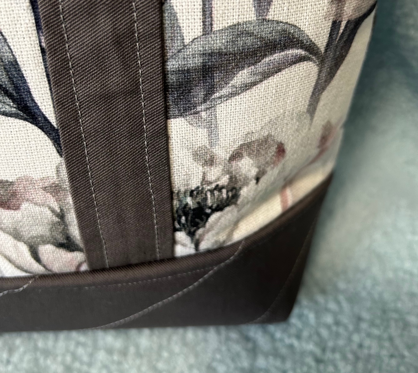 Grijze/creme kleurige schoudertas - 60803.jpeg Grijze/creme kleurige schoudertas