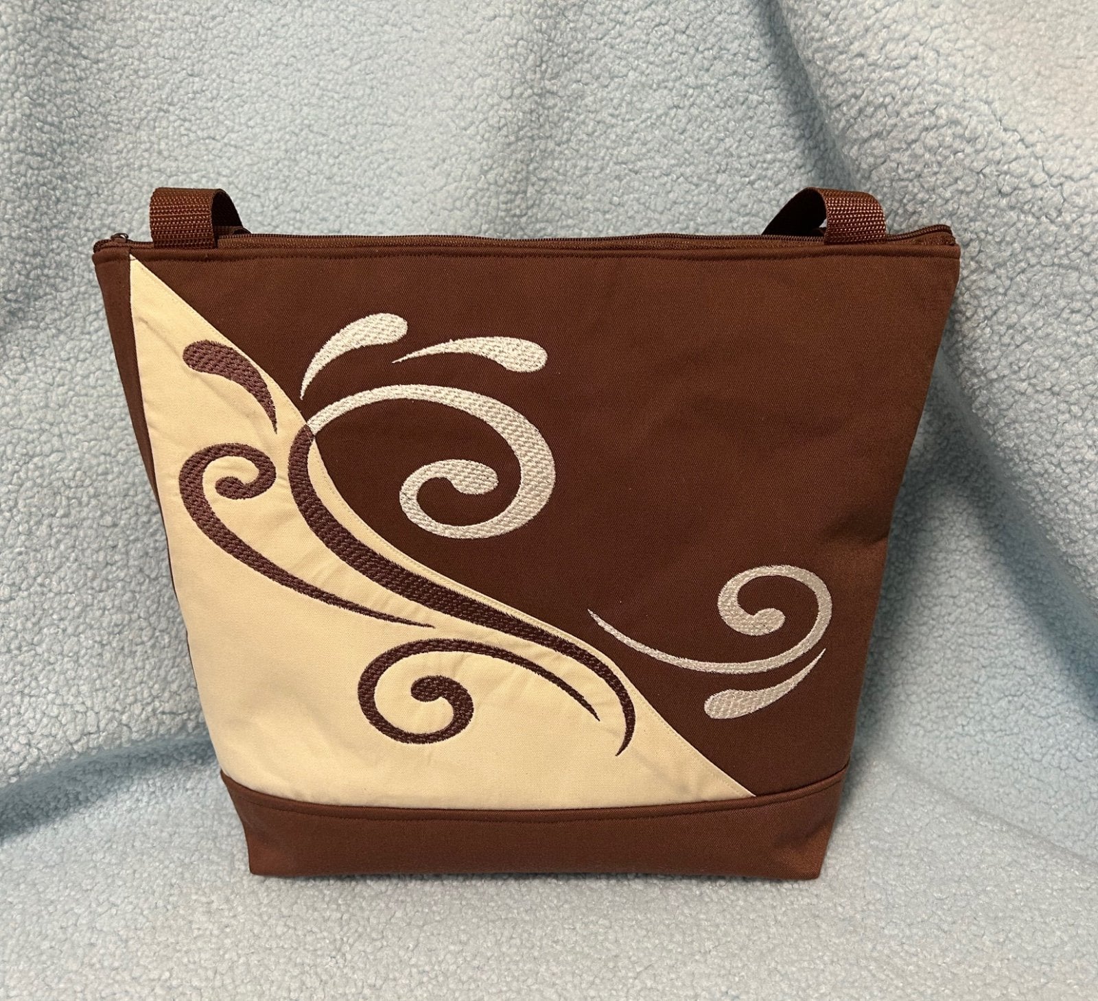 Bruin / beige tas met fantasie borduursel