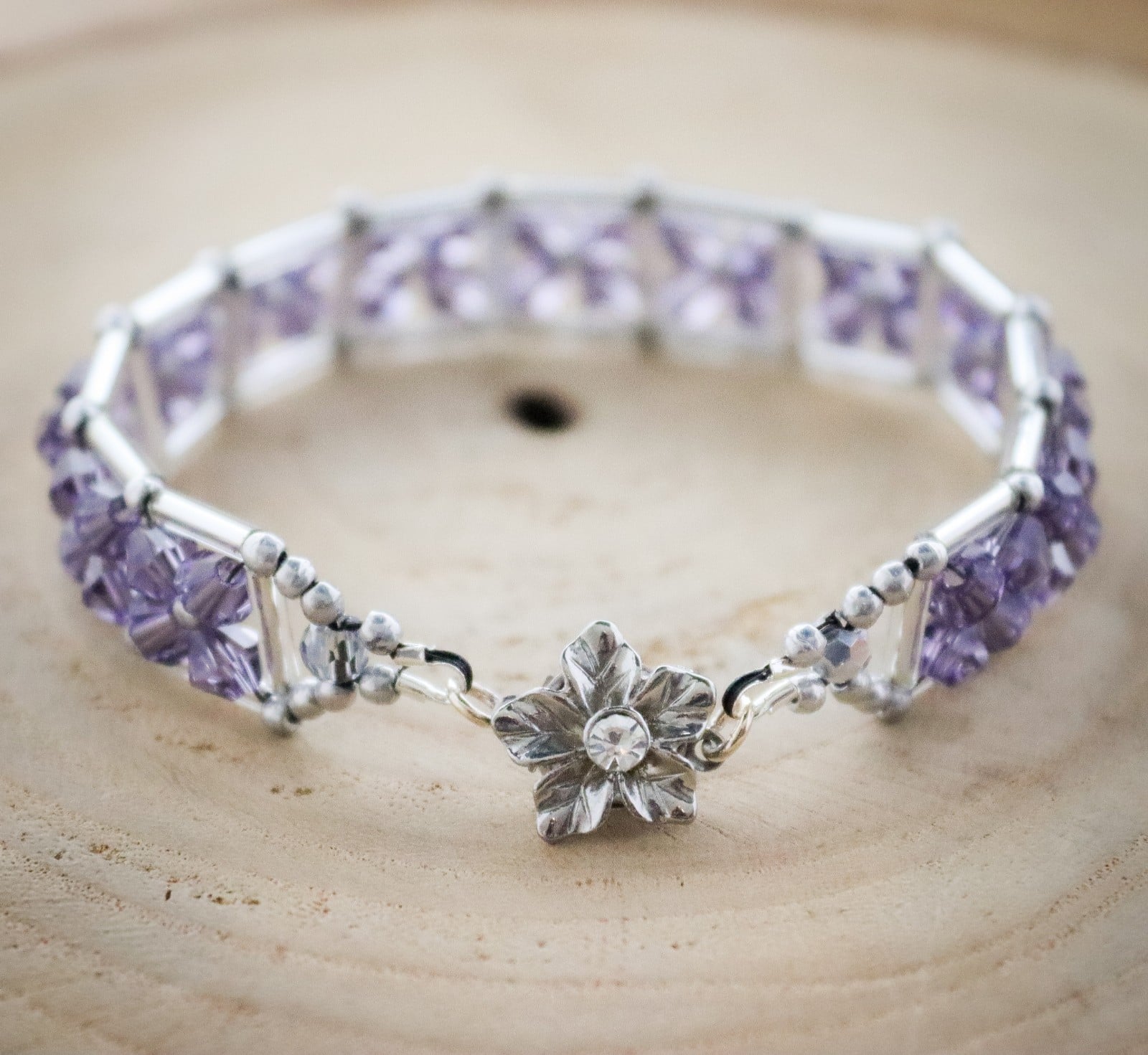 Gouden schaduw & Maanlicht, statement armband met glas kristallen