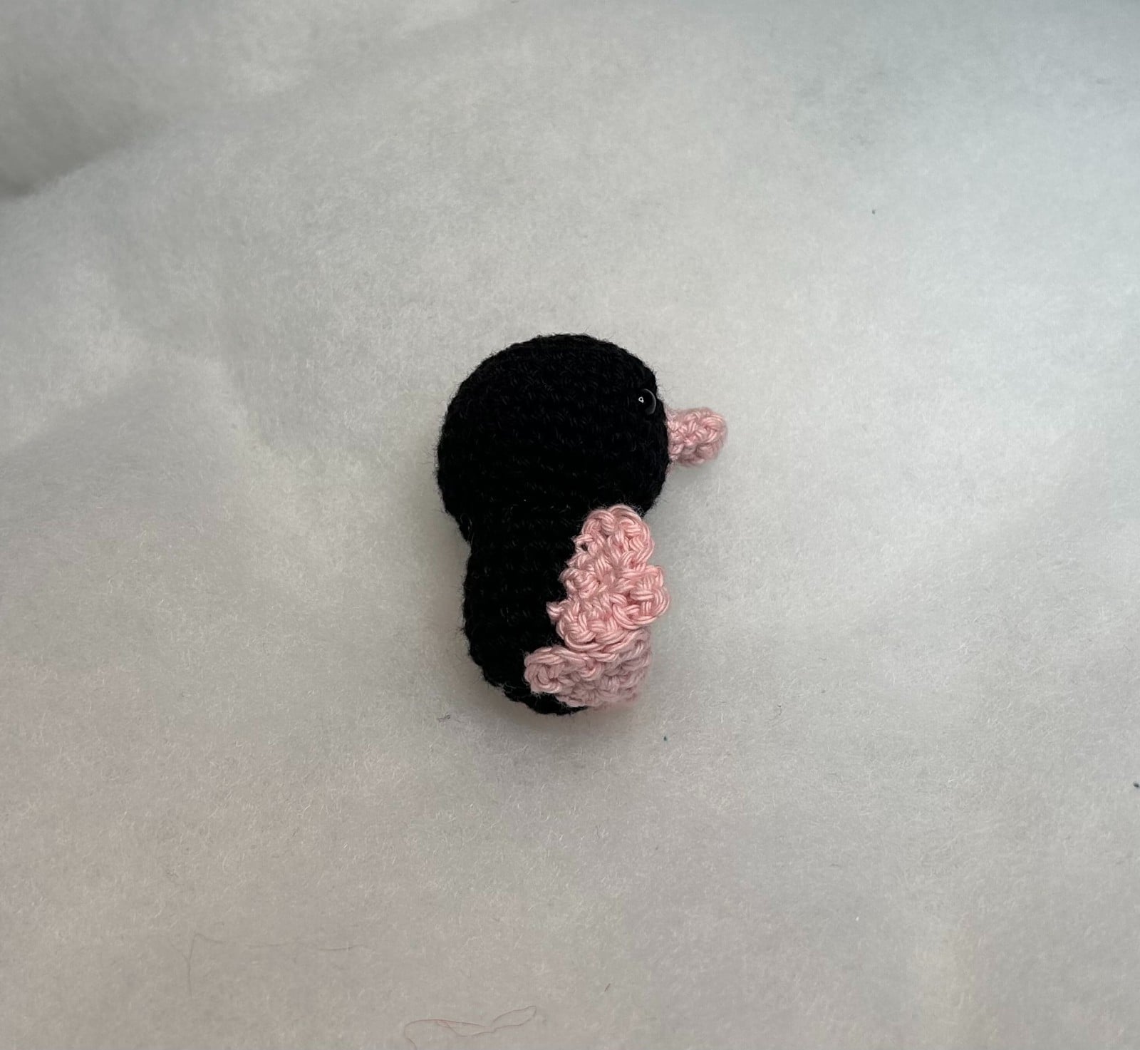 Gehaakte mini-mol – handgemaakt klein knuffeltje van katoen - 150418 Gehaakte mini-mol – handgemaakt klein knuffeltje van katoen