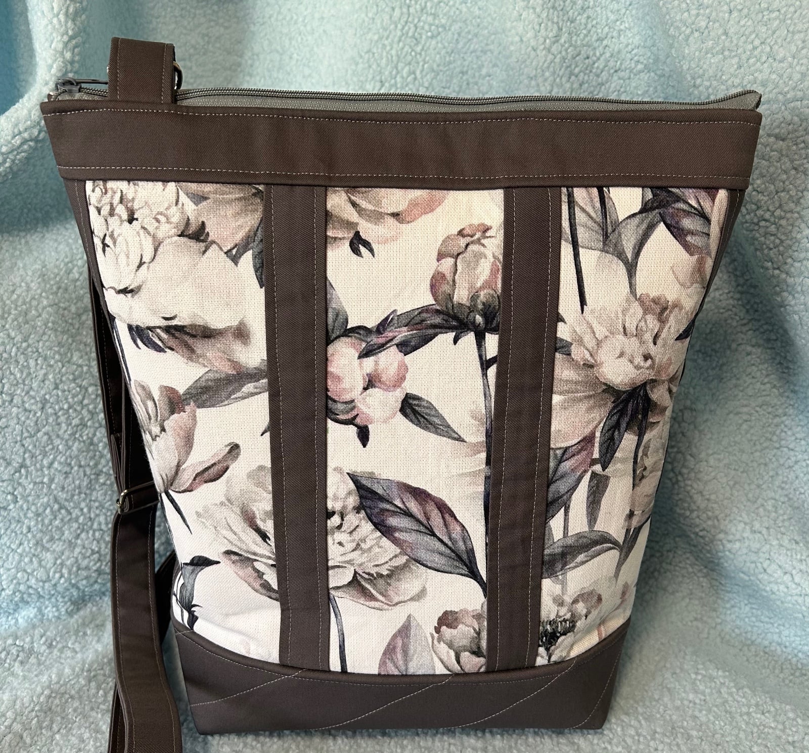 Grijze/creme kleurige schoudertas - 60802.jpeg Grijze/creme kleurige schoudertas