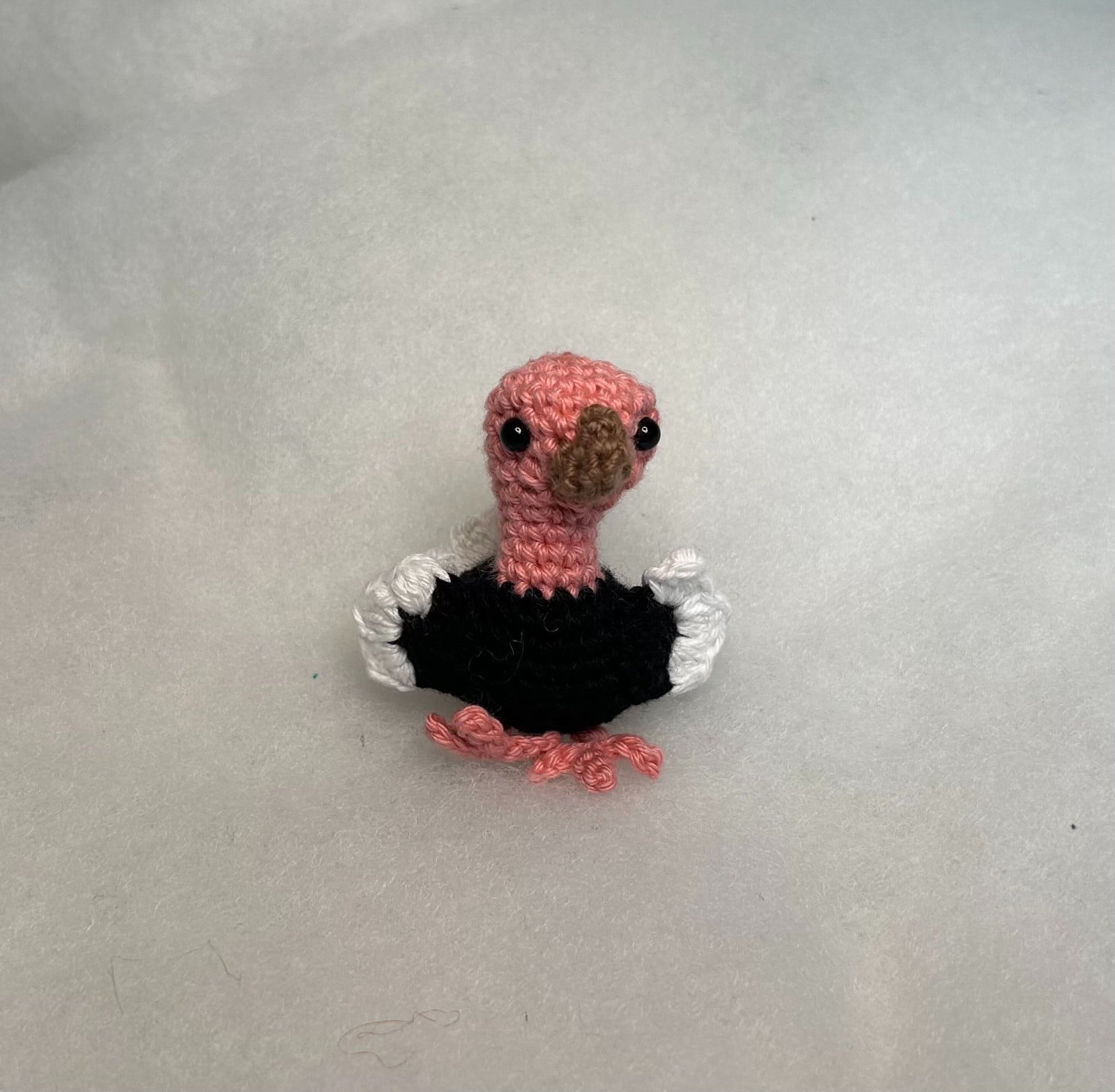 Gehaakte ministruisvogel– handgemaakt klein knuffeltje van katoen