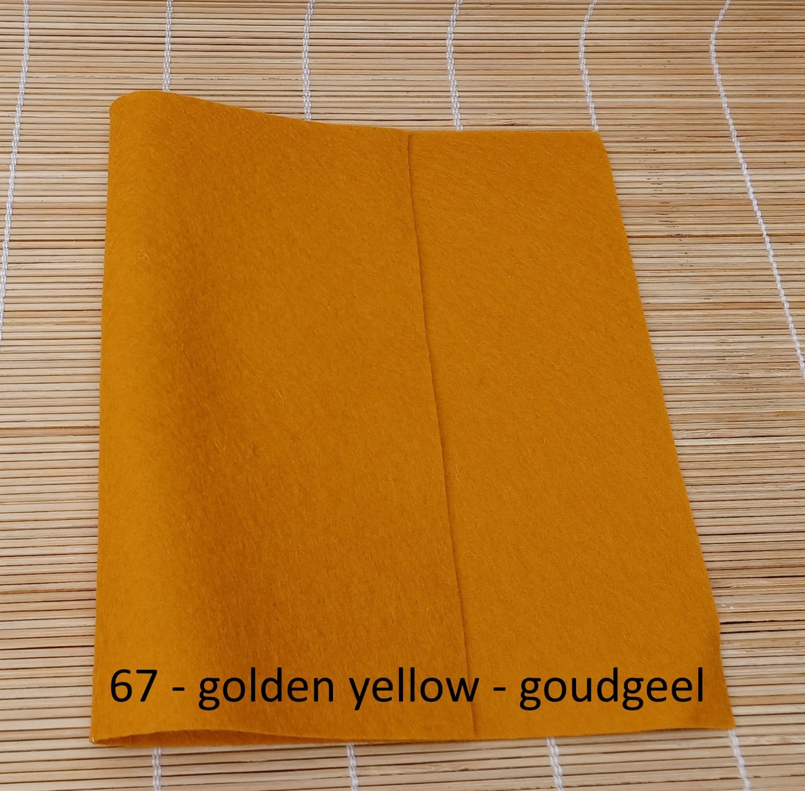 Wollen vilt set Herfstkleuren - 144044 Set van 8 lapjes wollen vilt in Herfstkleuren