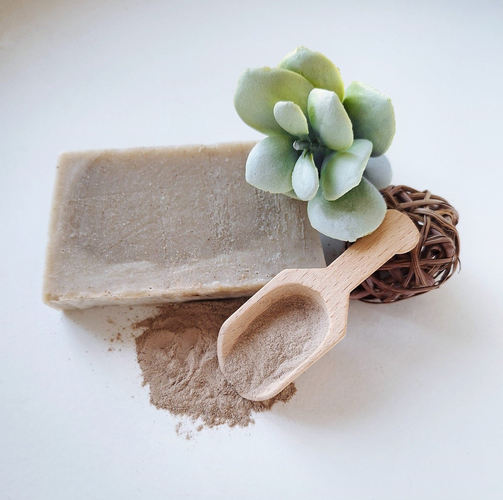 Eerlijke Ambachtelijke Rhassoul Klei Zeep - 69231.jpeg Eerlijke Ambachtelijke Rhassoul Klei Zeep