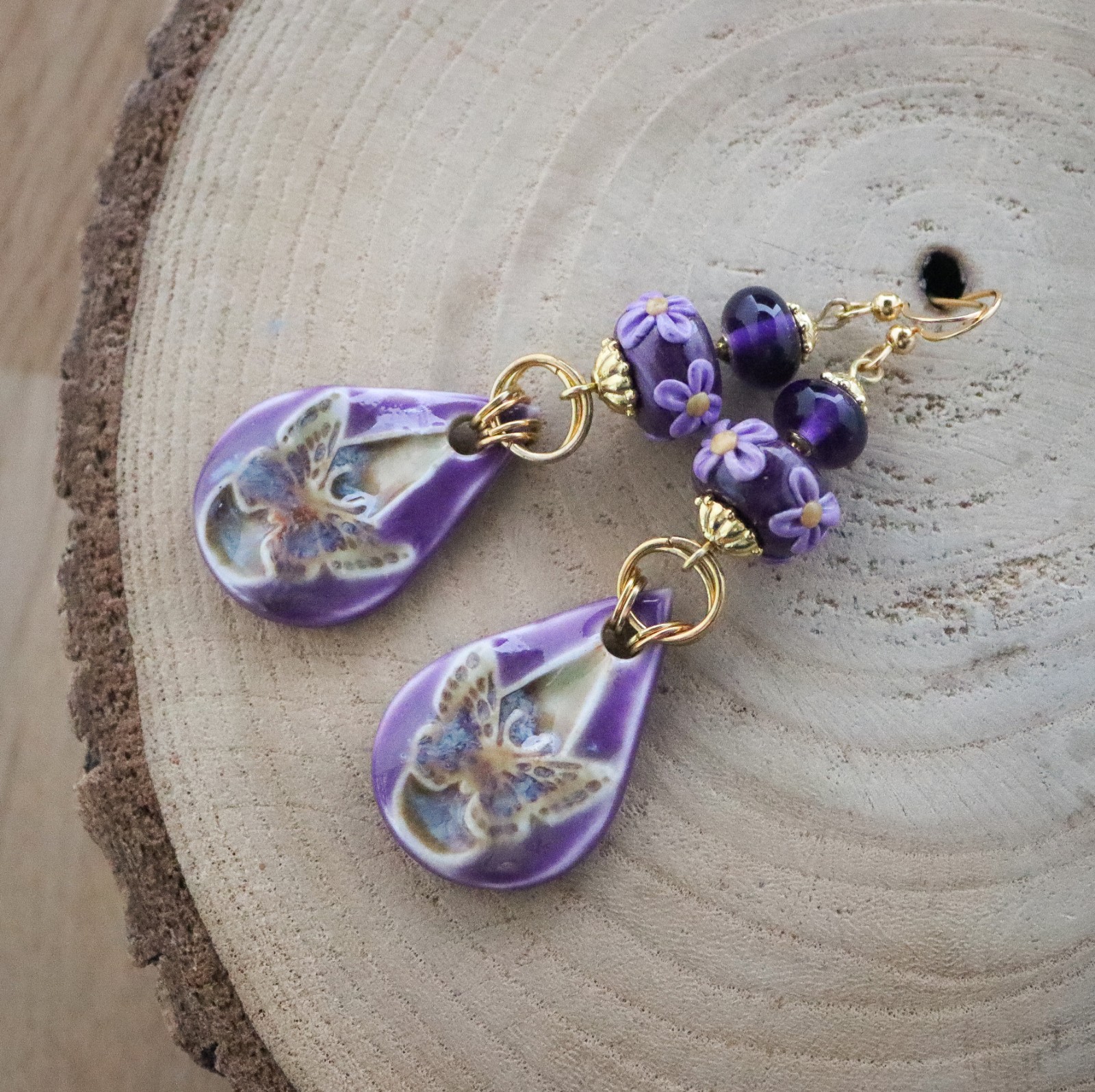 Lavendel & Vlinderdans, statement oorbellen met handgemaakte kralen - 133761 Lavendel & Vlinderdans, statement oorbellen met handgemaakte kralen