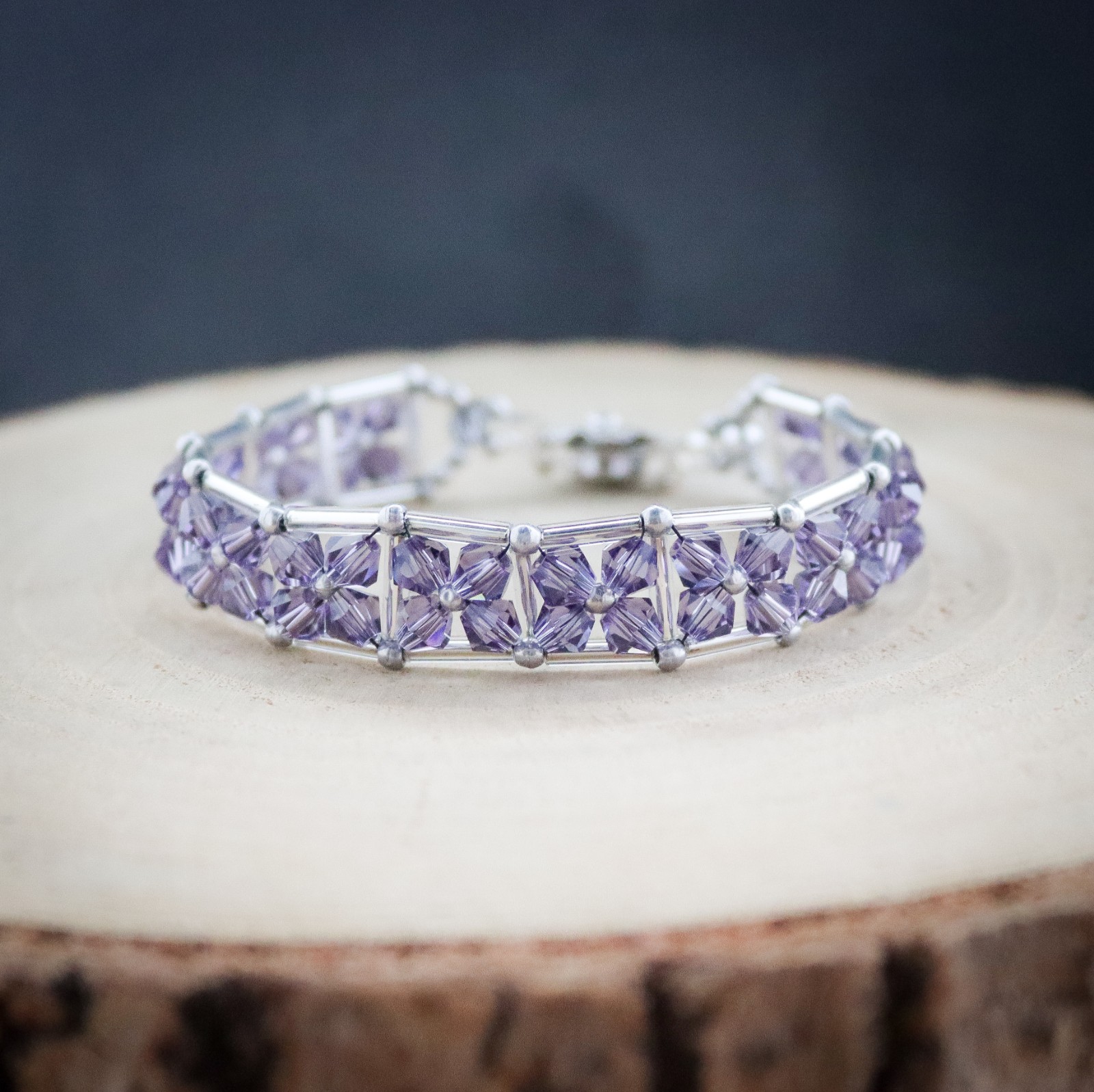 Gouden schaduw & Maanlicht, statement armband met glas kristallen