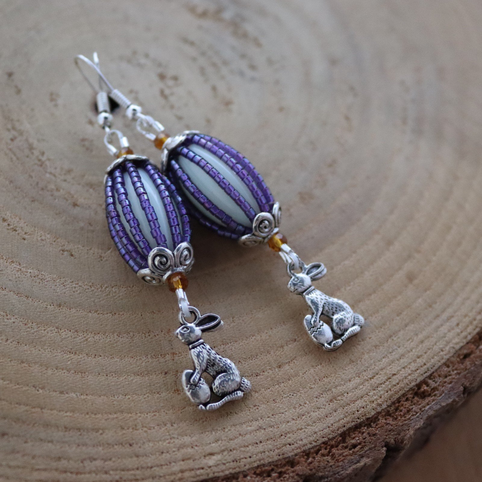 Lange oorbellen met paaseieren en konijnenbedeles voor Pasen - 69134.jpeg Lange oorbellen met paaseieren en konijnen bedels voor Pasen