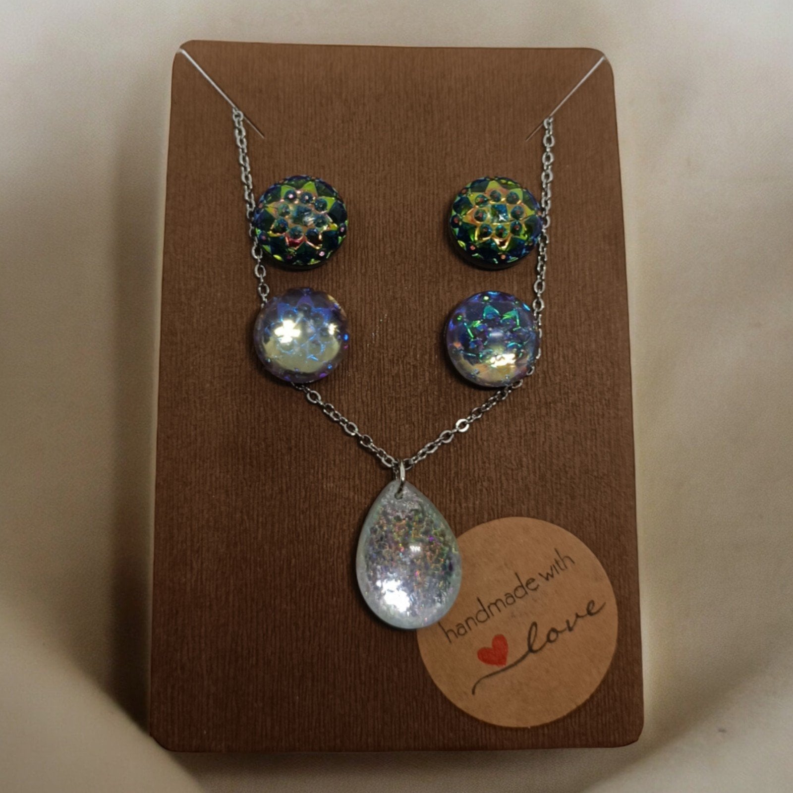 Glanzende camouflerende glitter oorbellen ketting set