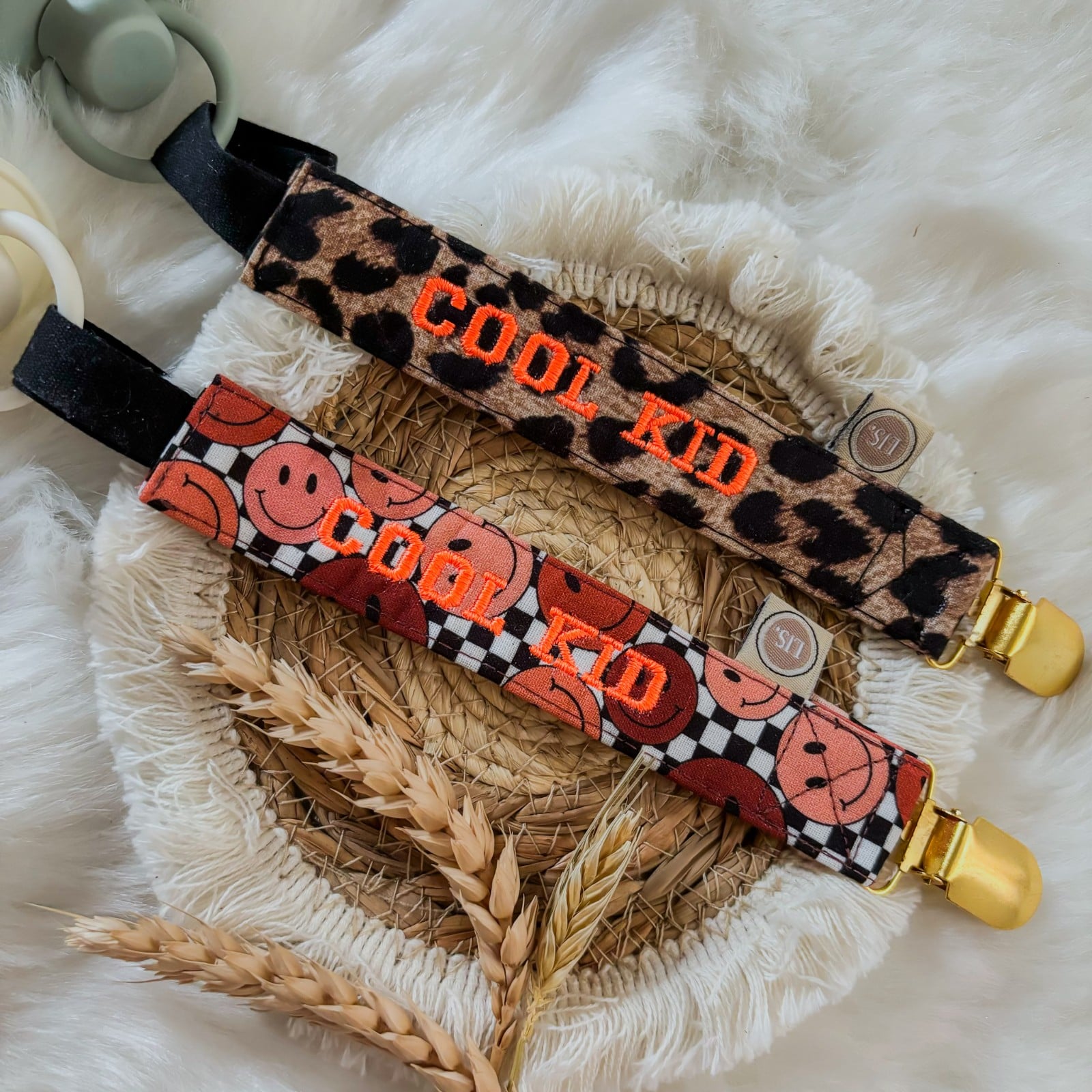 Speenkoord - Smileys brown - 48268.jpeg Speenkoord - Smileys brown