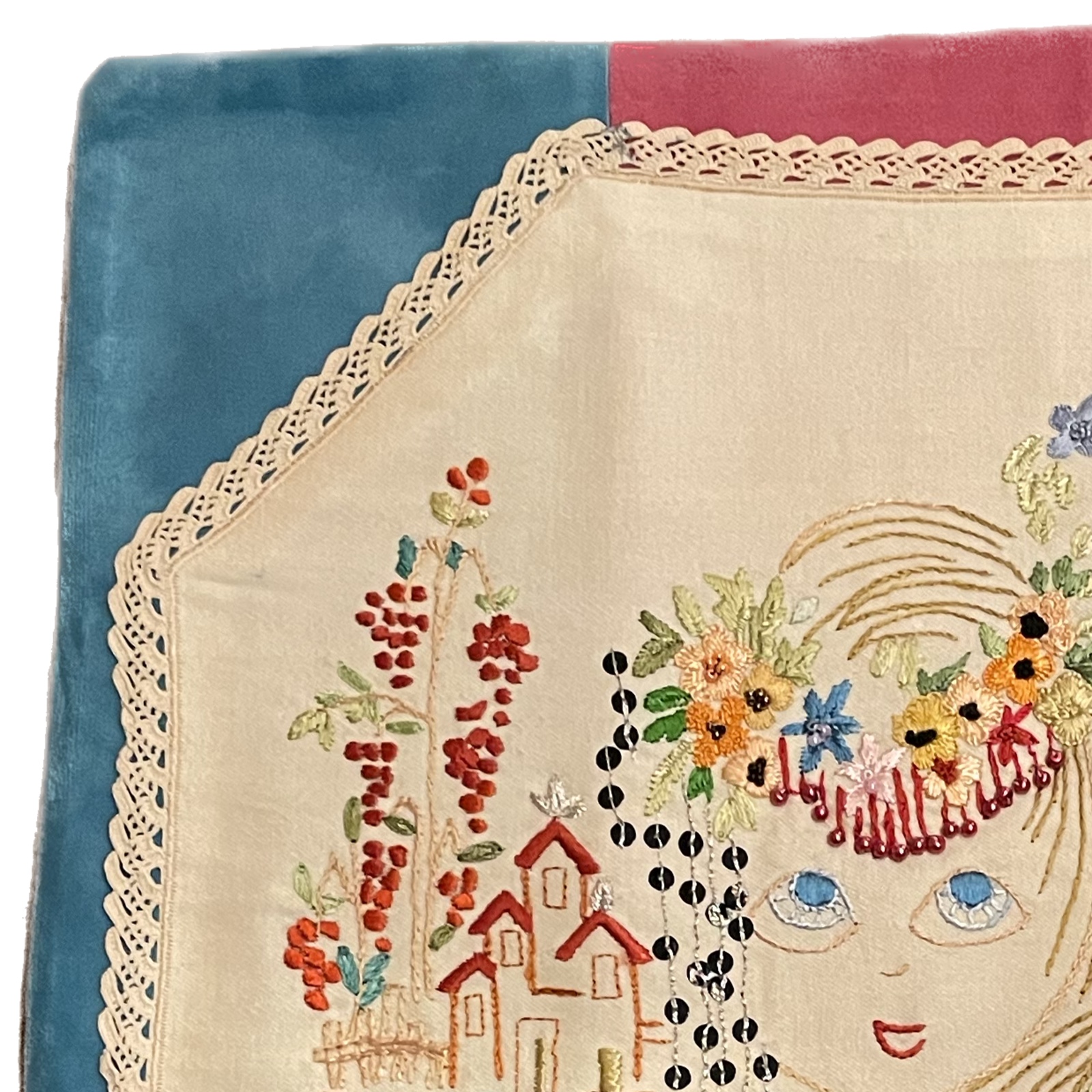 Geborduurd blauw velvet kussenhoes met borduursel - 53241.jpeg Blauw velvet kussenhoes met borduursel