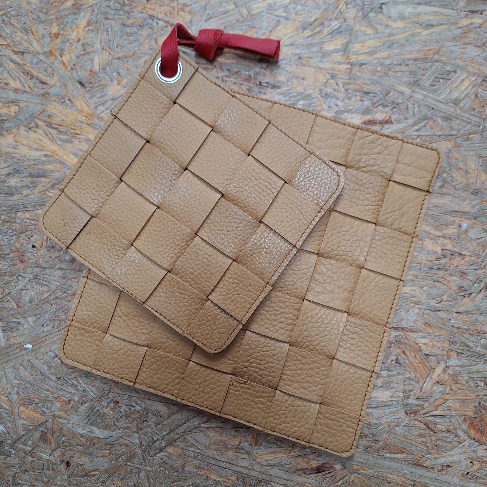 Pannen Lappen - 55635.jpeg Leren pannenlappen limited edition