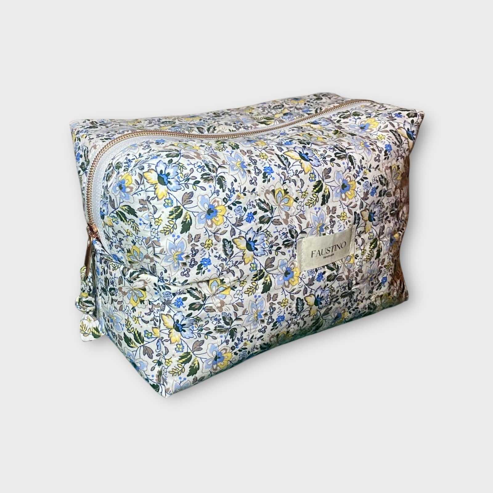 Handgemaakte Gewatteerde Toilettas – Stijlvol, Ruim en Duurzaam - 58160.jpeg Toilettas. Handgemaakte Gewatteerde Toilettas – Stijlvol, Ruim en Duurzaam