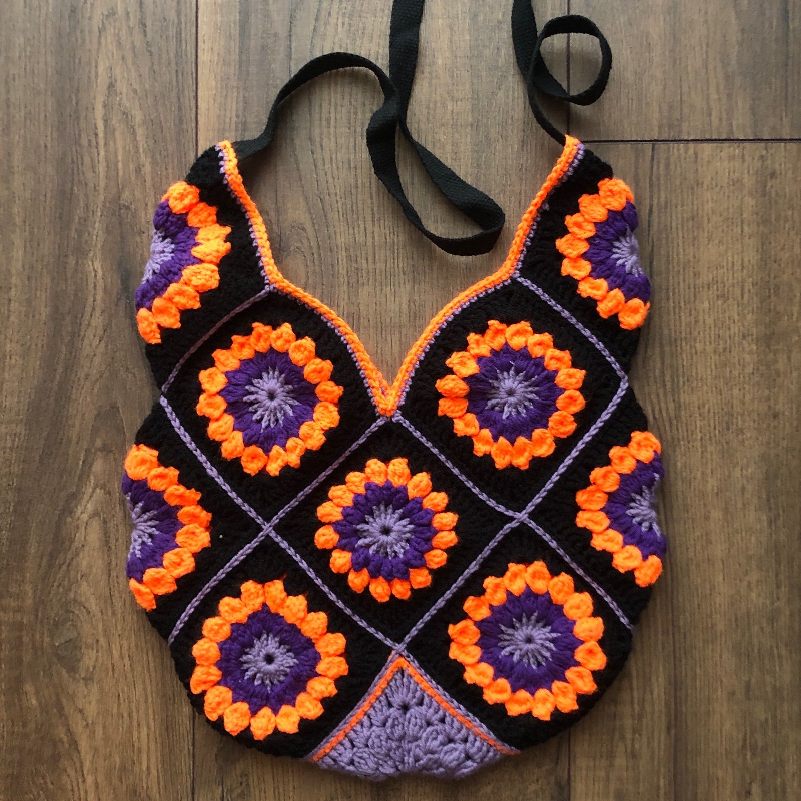 Gehaakte damestas in KeKKe kleuren - 61660.jpeg Gehaakte damestas in KeKKe kleuren