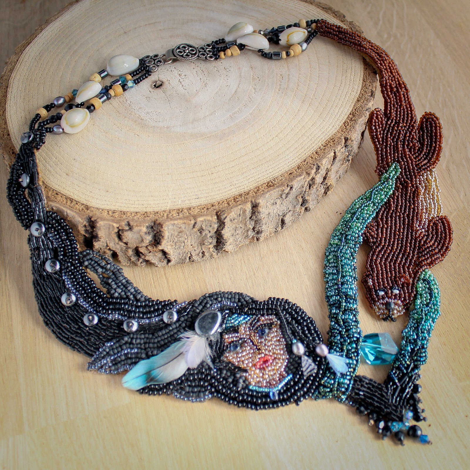 Otter totem ketting, een betekenisvol sieraad van kralen - 66228.jpeg Otter totem ketting, een betekenisvol sieraad van kralen