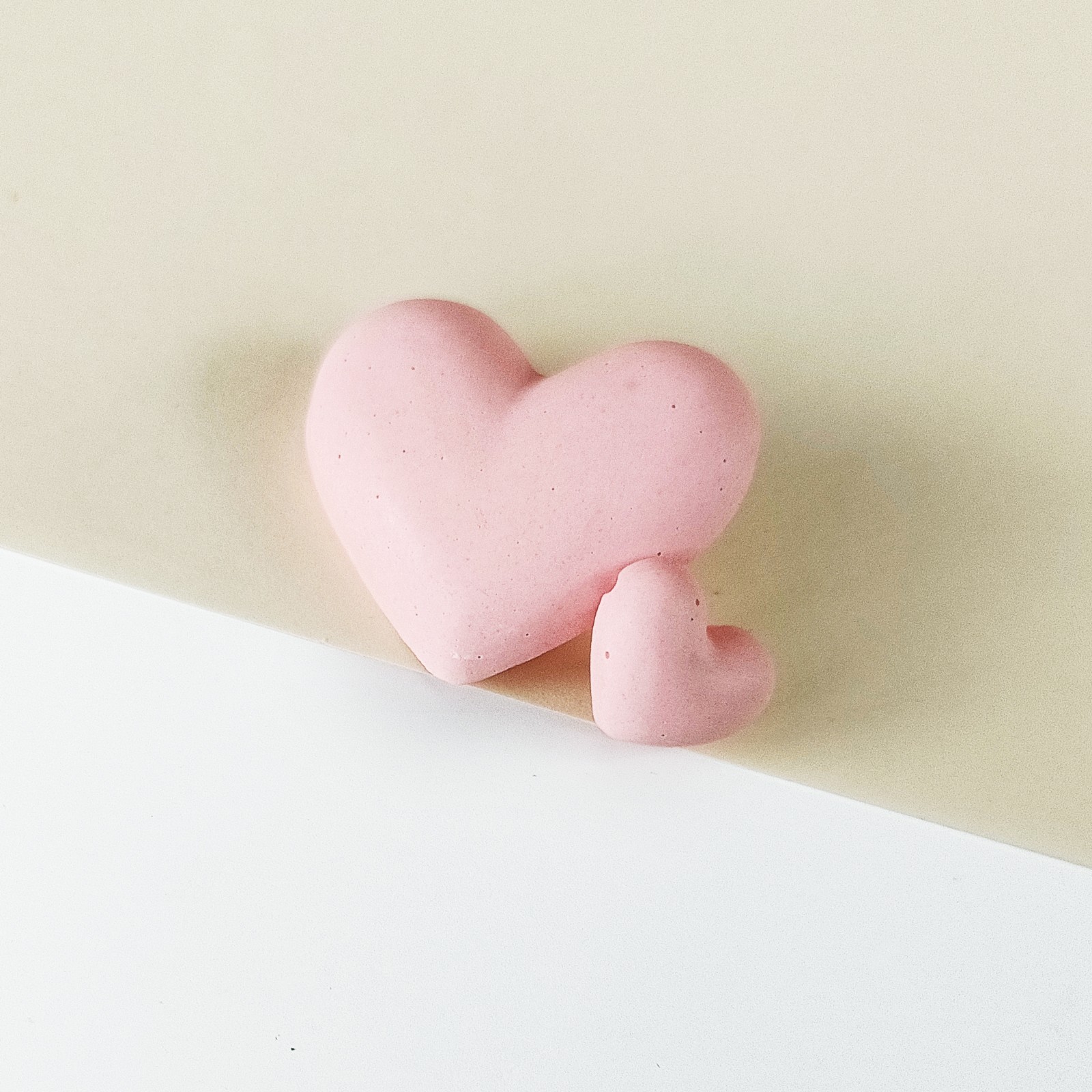 Asymmetrische hartjes oorbellen