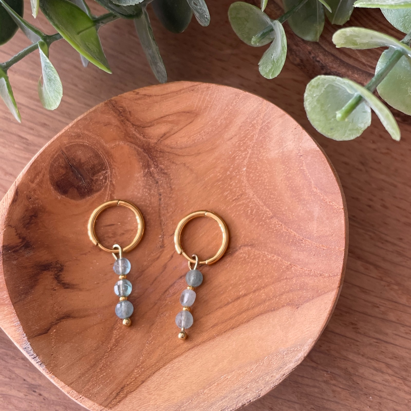 Gouden oorbellen met aquamarijn - 70650.jpeg Gouden oorbellen met aquamarijn