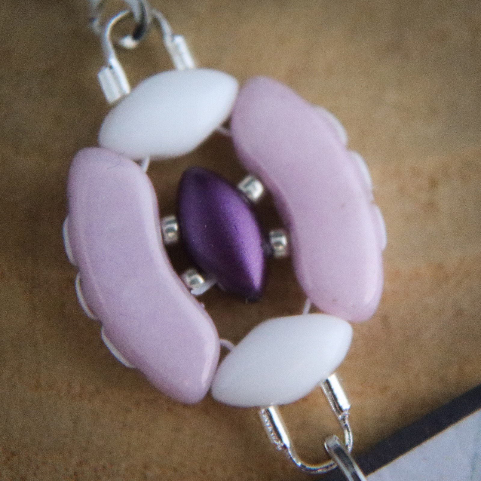 Konijnen oorbellen met paasei component van kralen voor Pasen - 68998.jpeg Konijnen oorbellen met paasei component van kralen voor Pasen