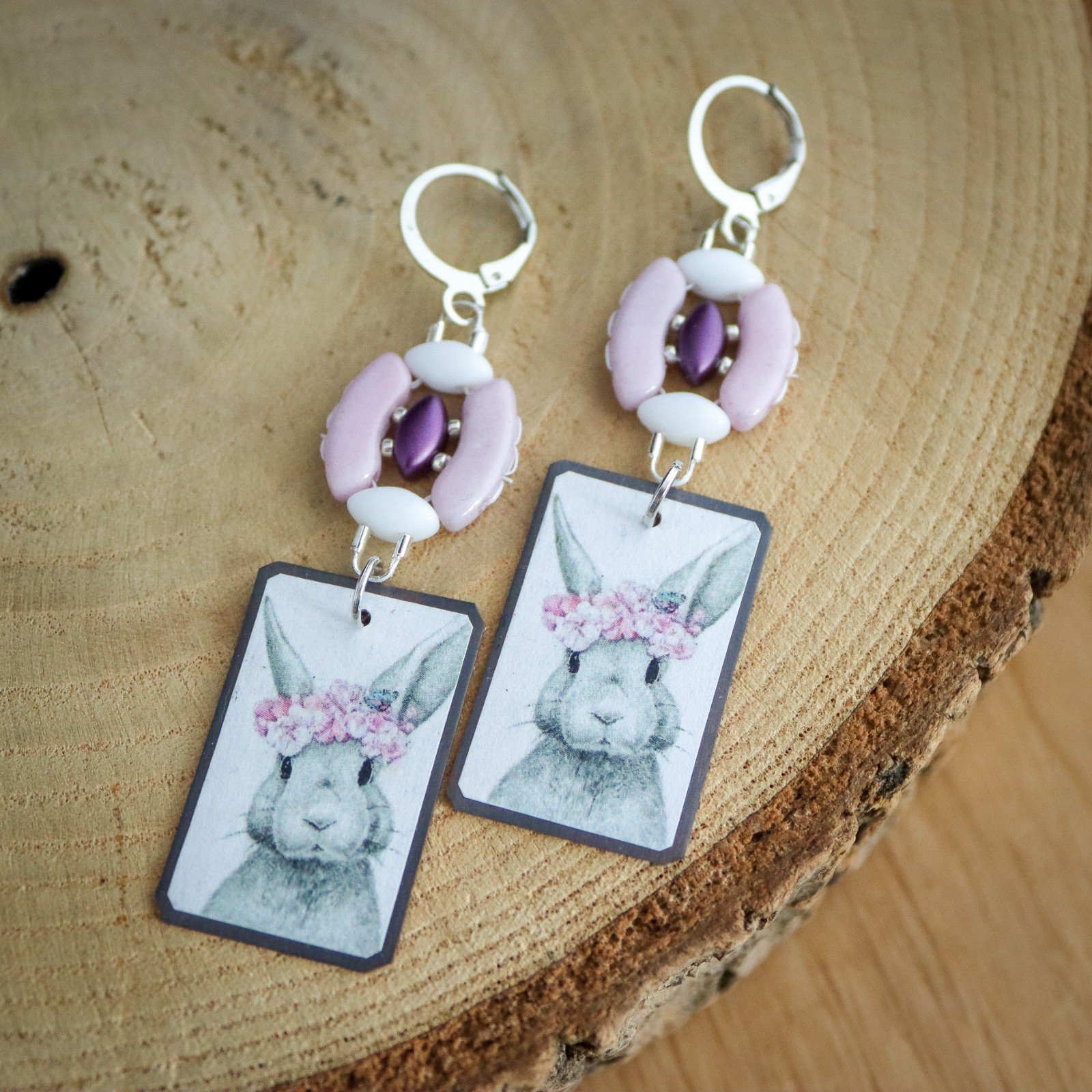 Konijnen oorbellen met paasei component van kralen voor Pasen - 69000.jpeg Konijnen oorbellen met paasei component van kralen voor Pasen