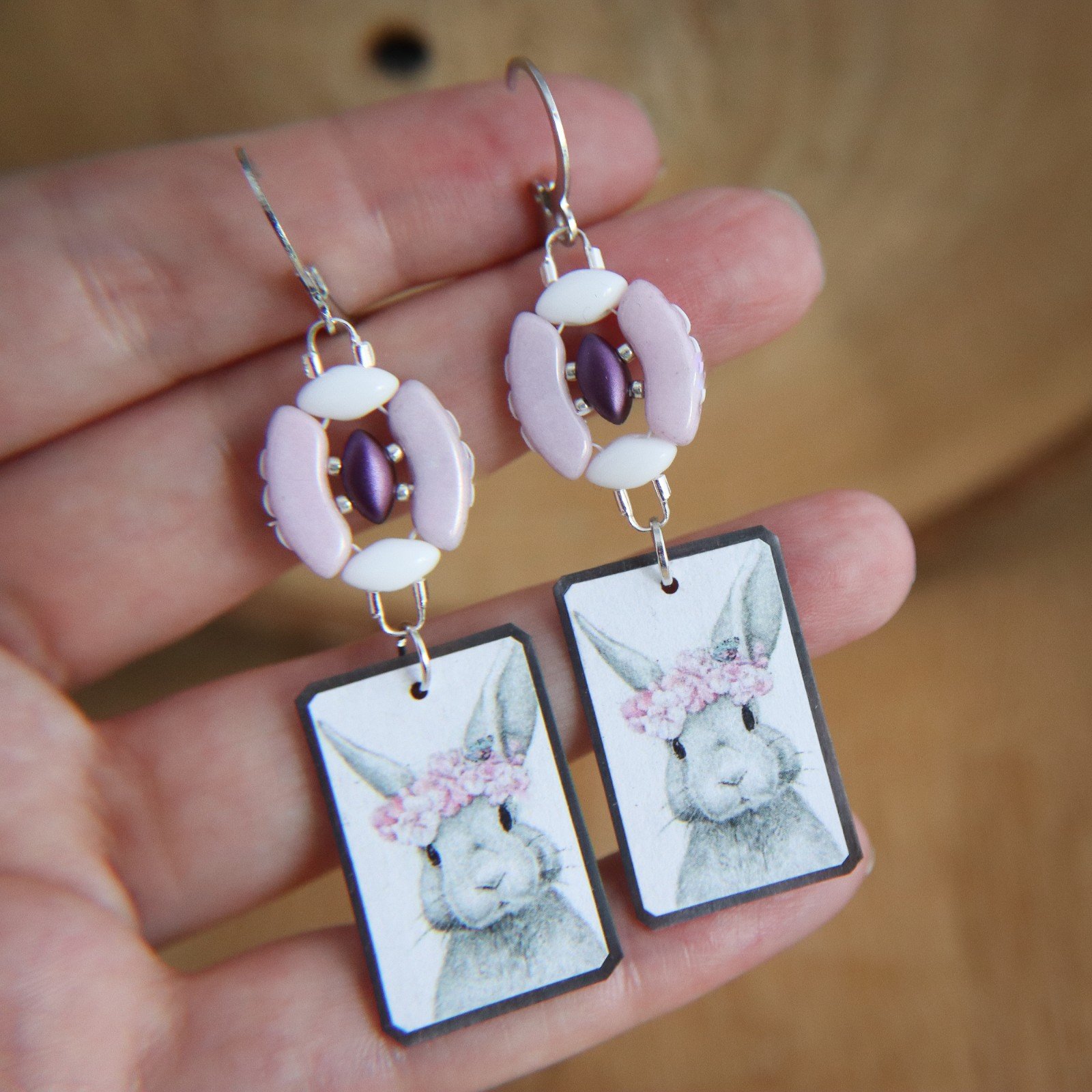 Konijnen oorbellen met paasei component van kralen voor Pasen - 69001.jpeg Konijnen oorbellen met paasei component van kralen voor Pasen