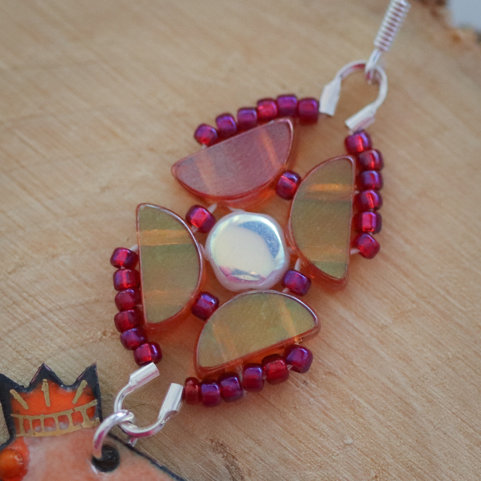 Koningsdag oorbellen met oranje emaille draken en sterling zilver - 70161.jpeg Exclusief & Koninglijk, statement draken oorbellen in oranje emaille en sterling zilver.