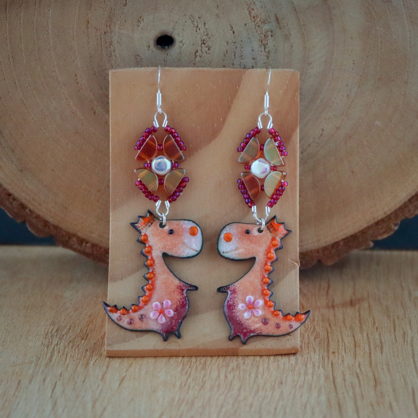 Koningsdag oorbellen met oranje emaille draken en sterling zilver - 70162.jpeg Exclusief & Koninglijk, statement draken oorbellen in oranje emaille en sterling zilver.