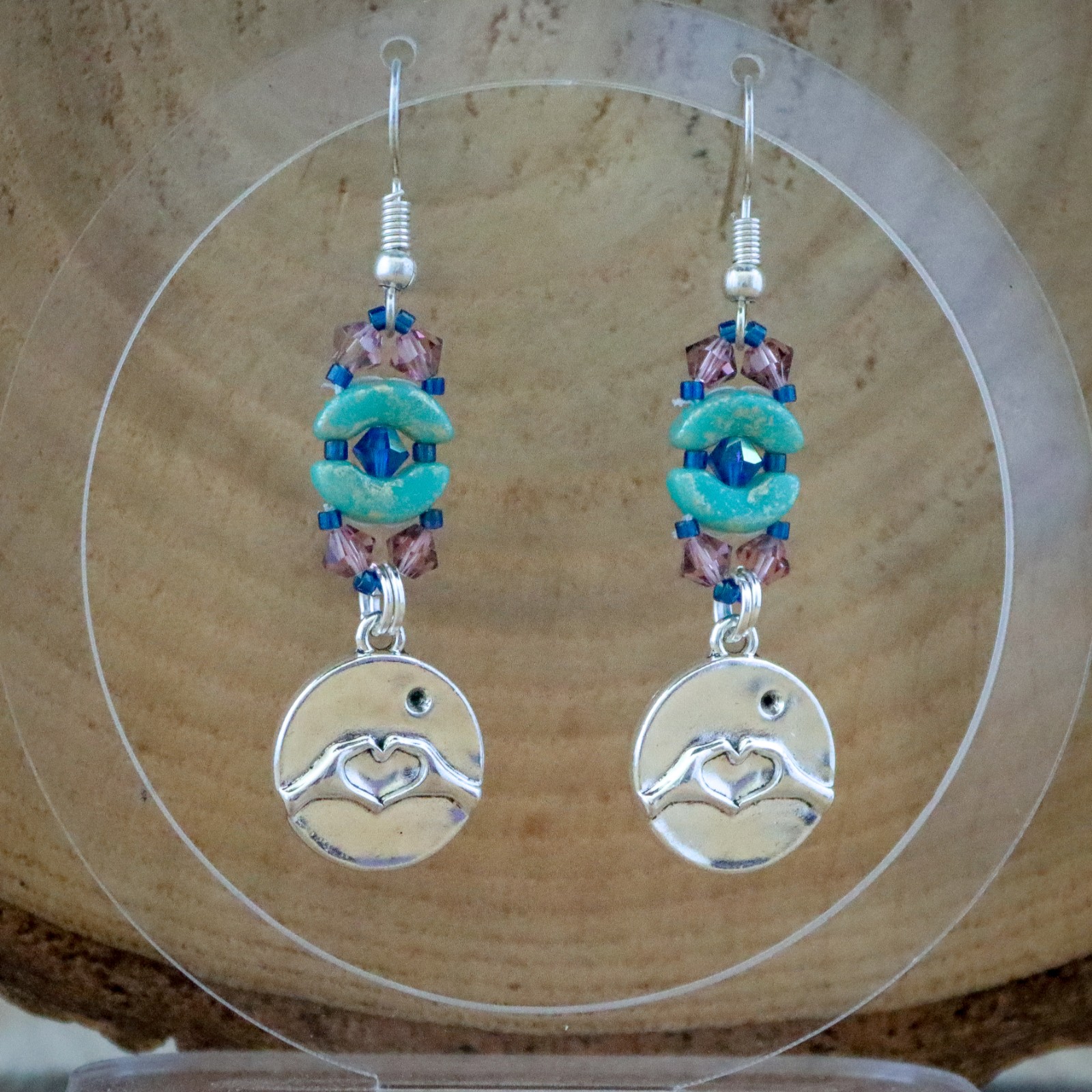 Verbonden Hart, Oorbellen met betekenis en sprankelende kralen - 73715.jpeg Verbonden Hart, Oorbellen met betekenis en sprankelende kralen