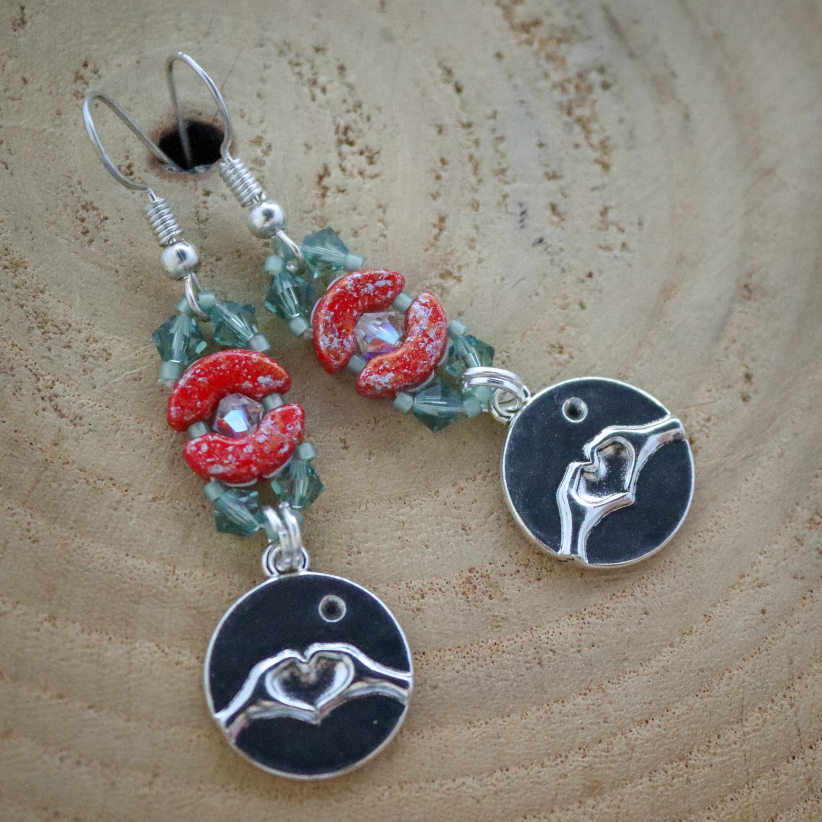 Verbonden Hart, Oorbellen met betekenis en sprankelende kralen - 73718.jpeg Verbonden Hart, Oorbellen met betekenis en sprankelende kralen