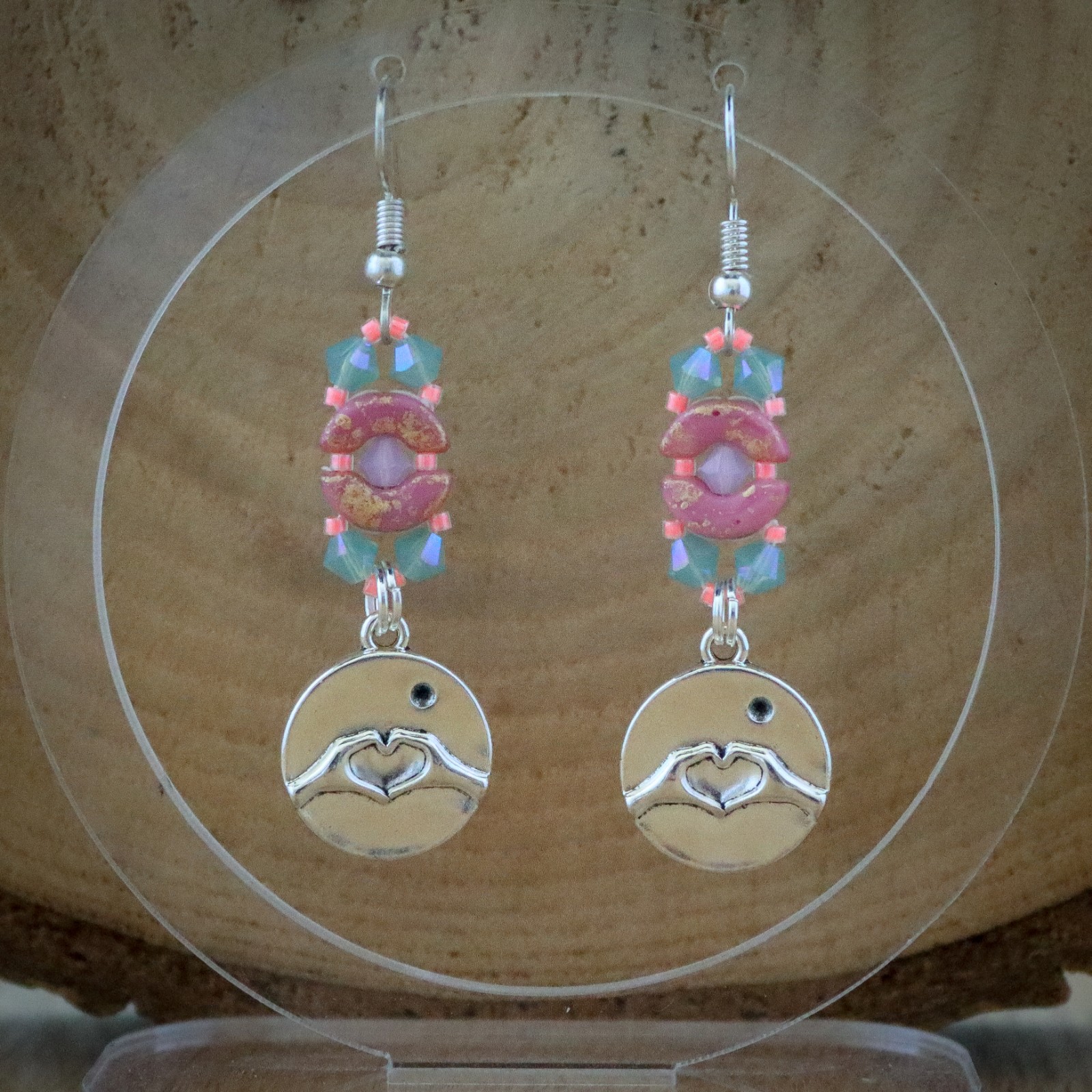 Verbonden Hart, Oorbellen met betekenis en sprankelende kralen - 73724.jpeg Verbonden Hart, Oorbellen met betekenis en sprankelende kralen