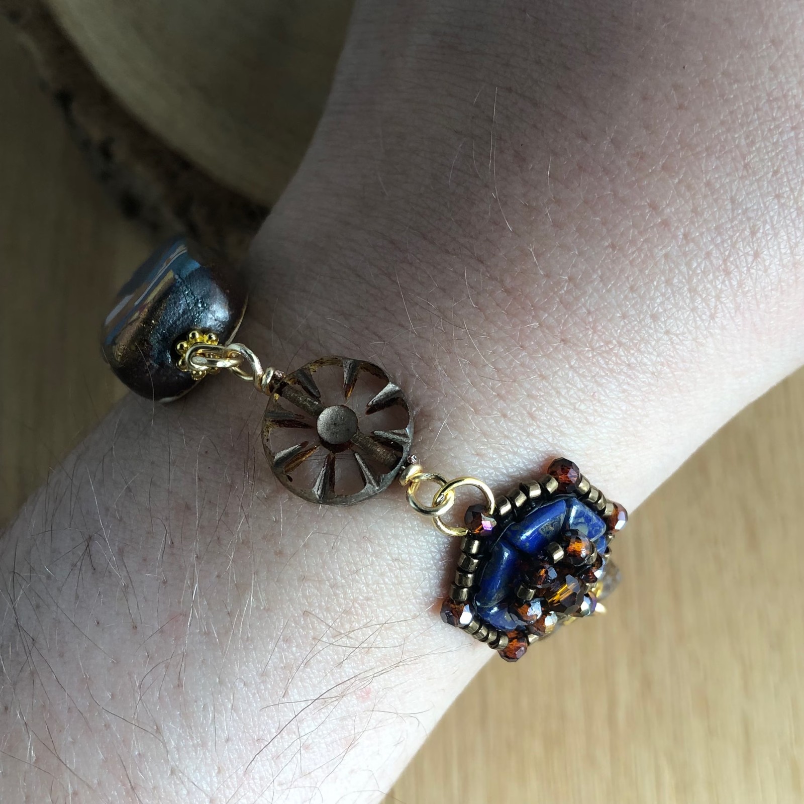 Hoop & Compassie, Vuurtoren armband met inspireerende text "be a lighthouse in someone elses storm"