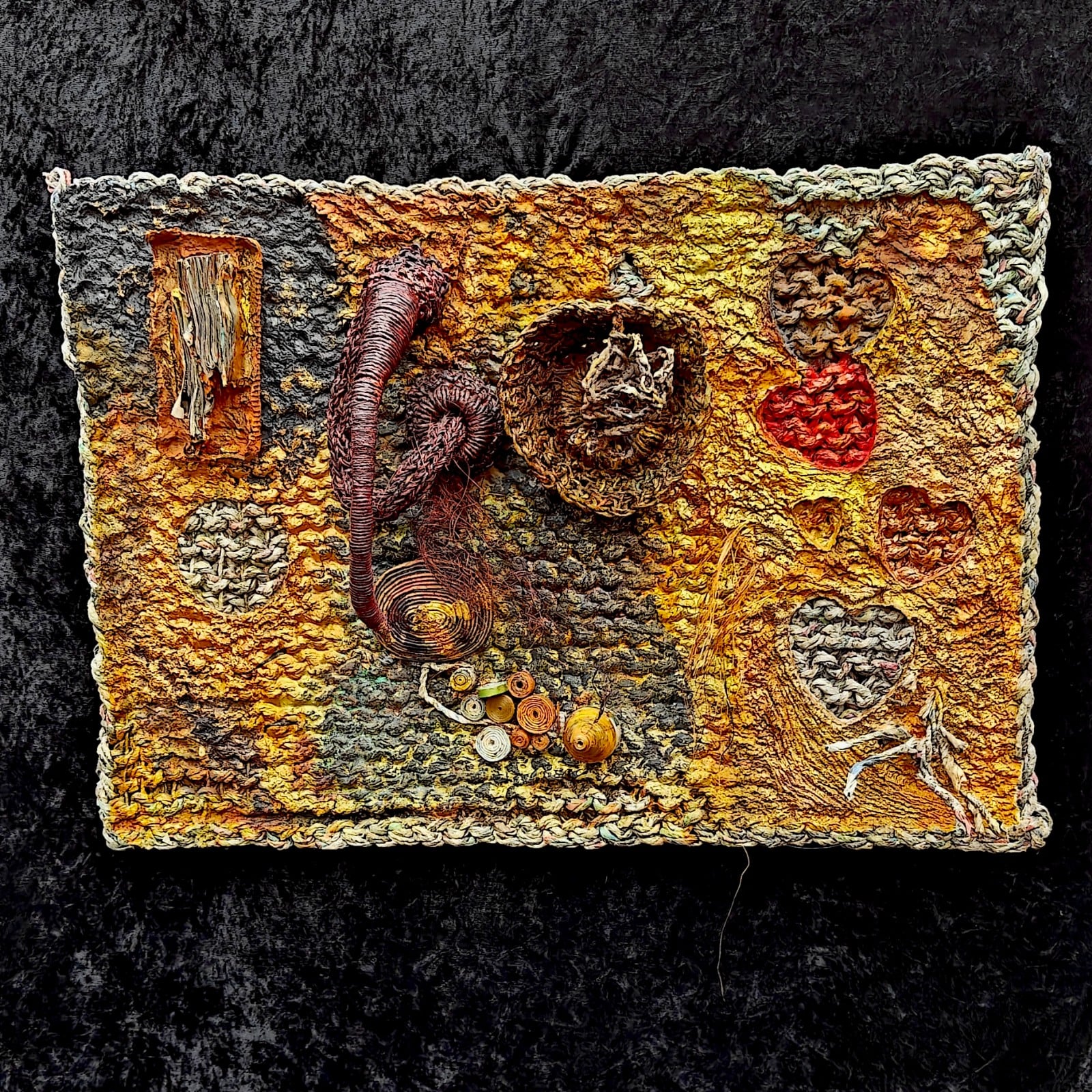 gebreide krant werkstuk.