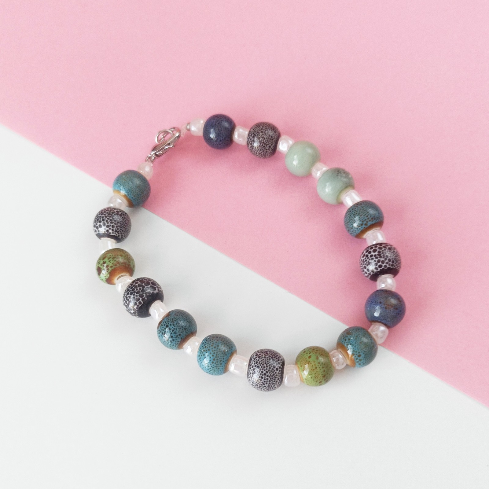 Kralen armband van met keramische kralen - Blauw - groen - 78718 Kralen armband van met keramische kralen - Blauw - groen